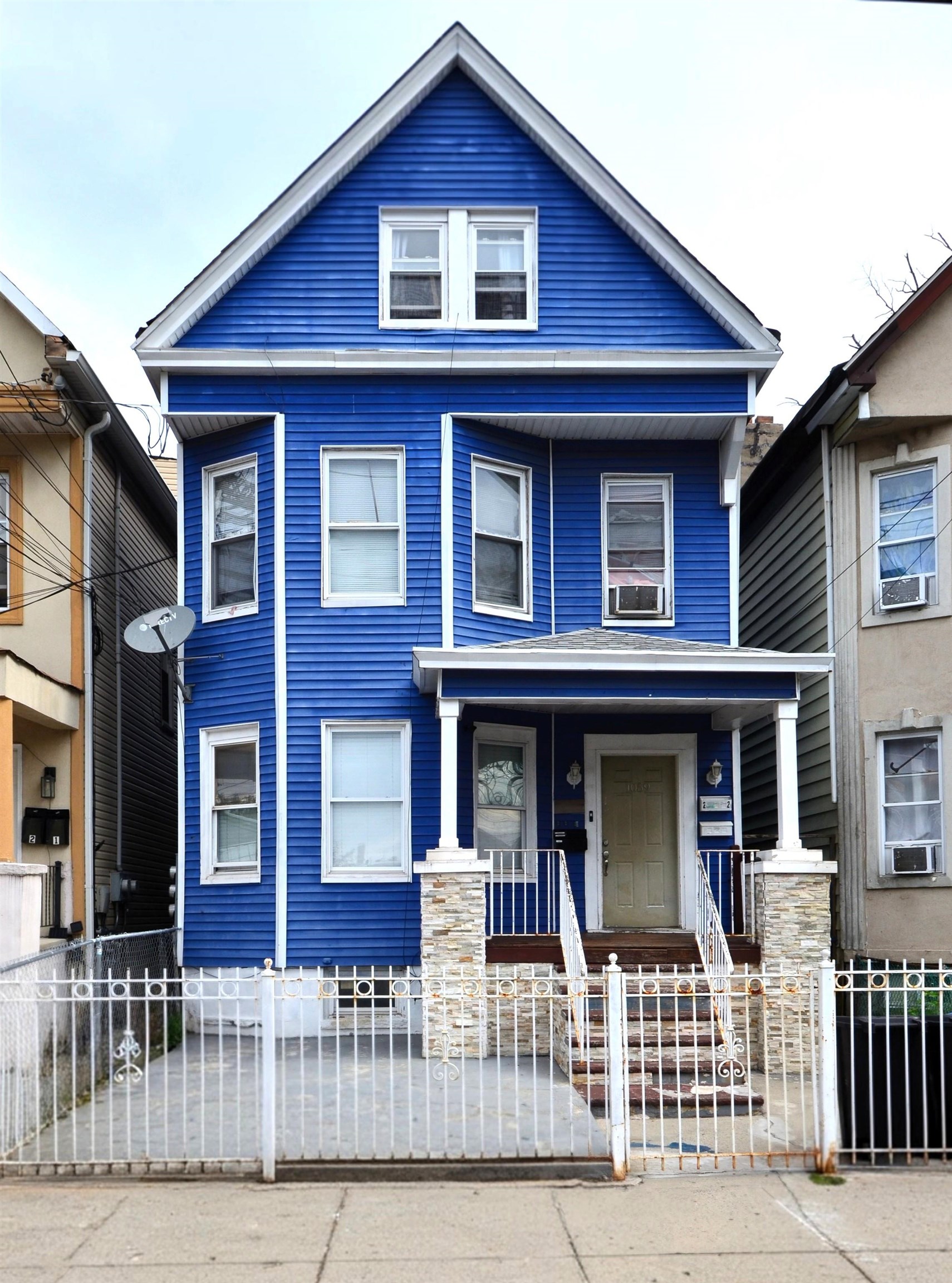 1059 Lafayette St Property Photo 1
