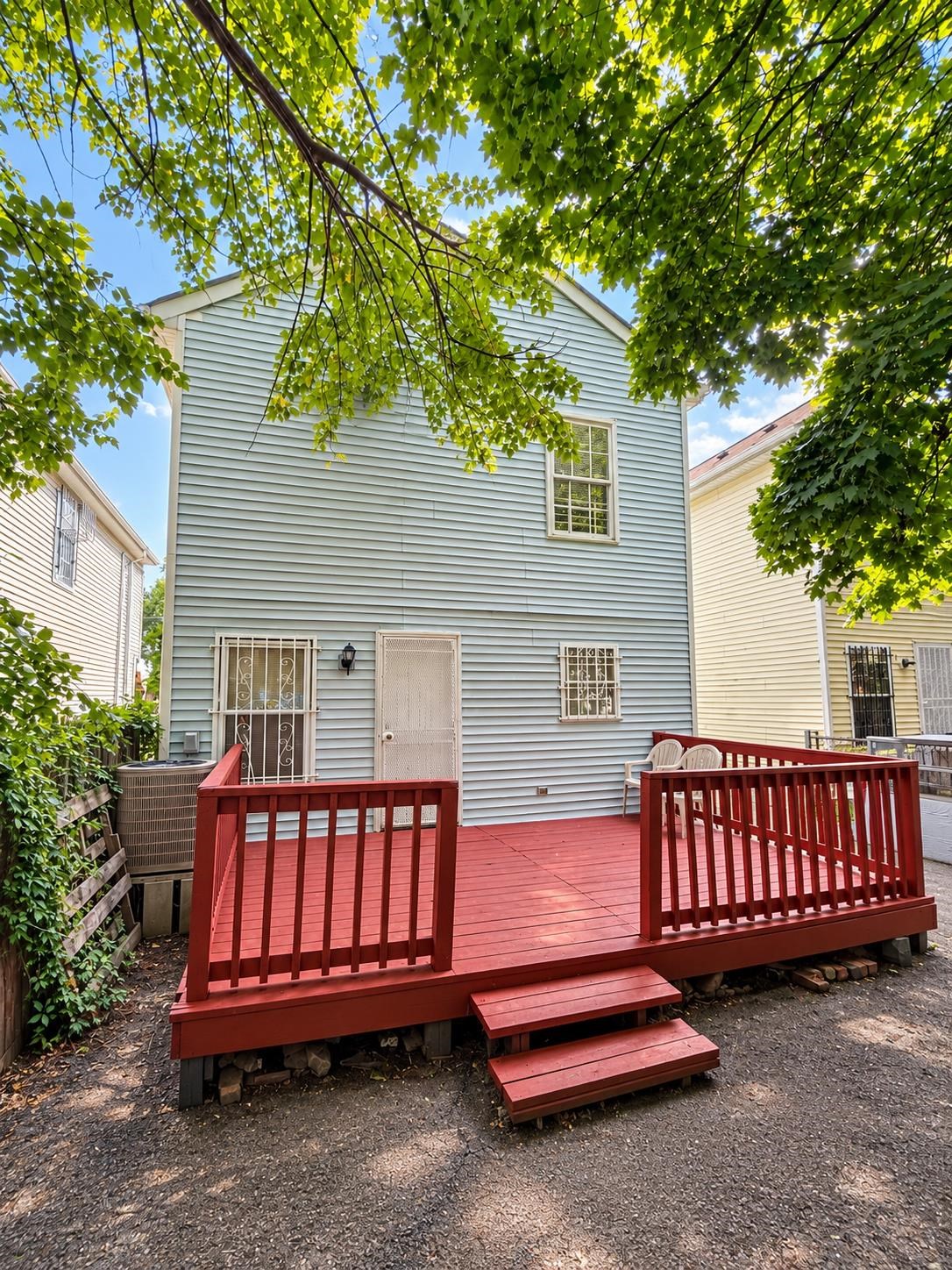92 Myrtle Ave Property Photo 4