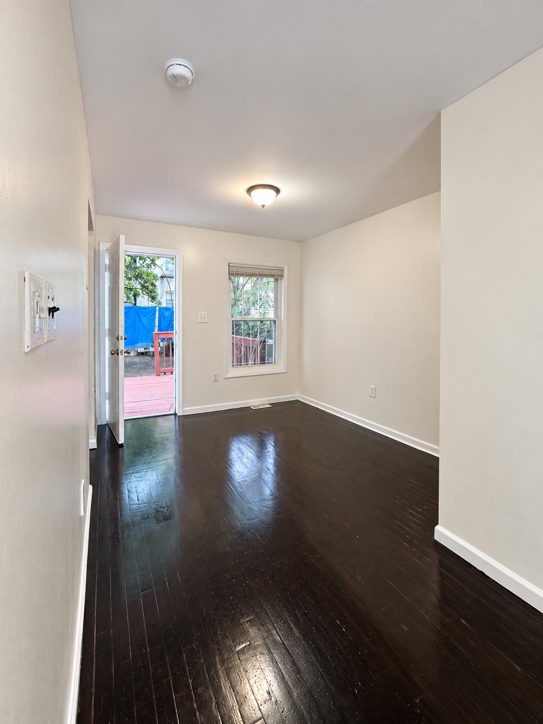 92 Myrtle Ave Property Photo 5