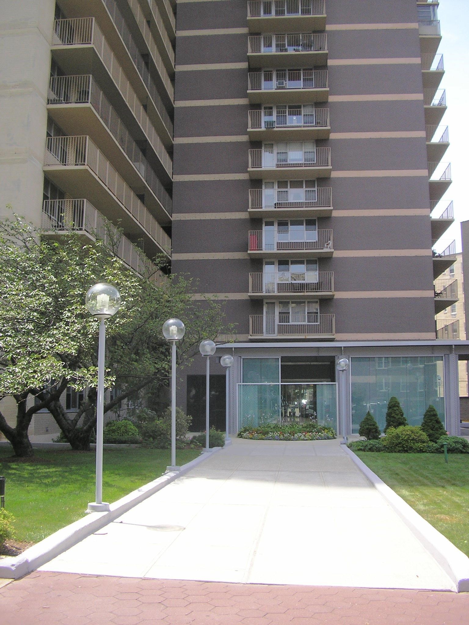 6040 Blvd East 6f Property Photo 2