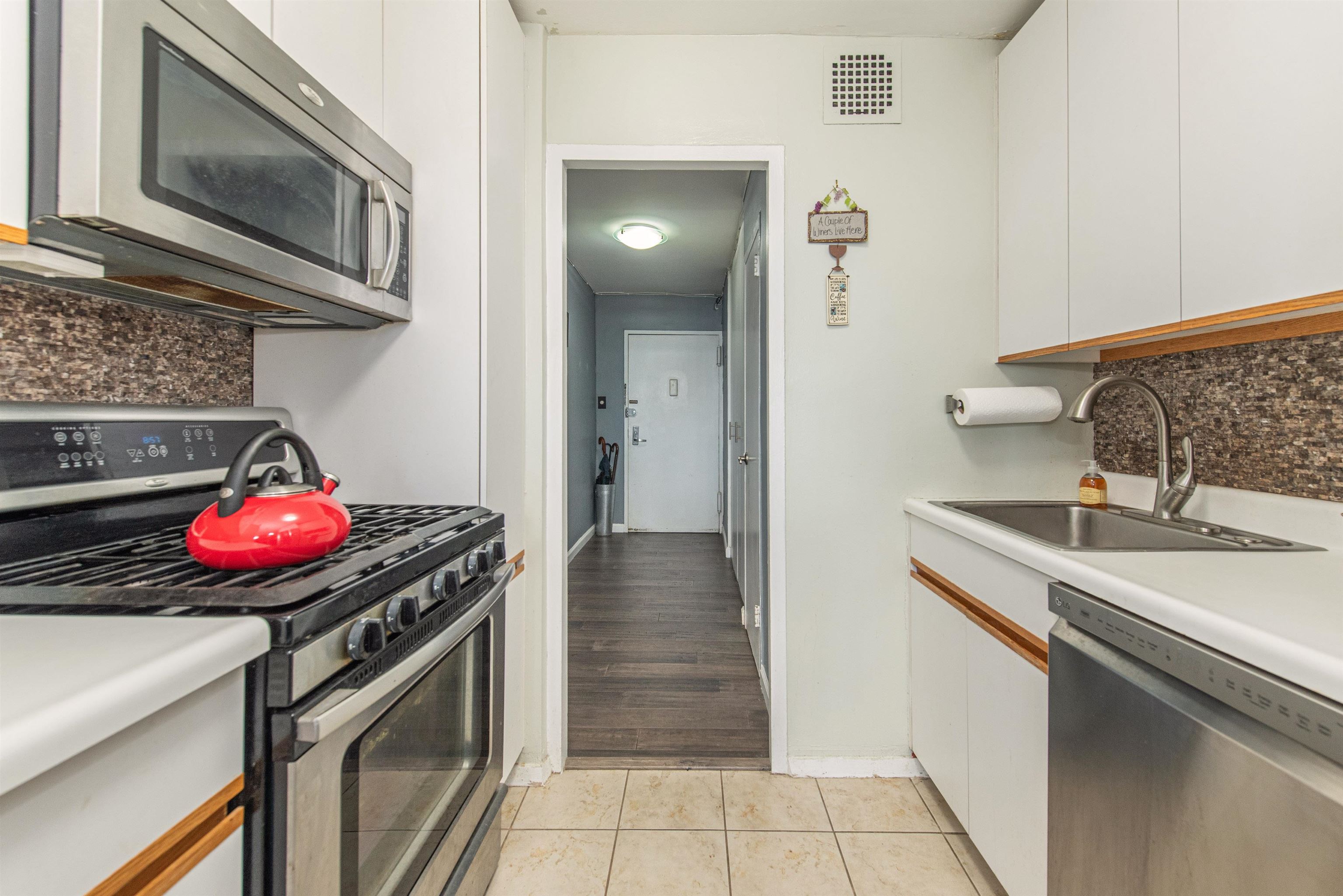 6040 Blvd East 6f Property Photo 4