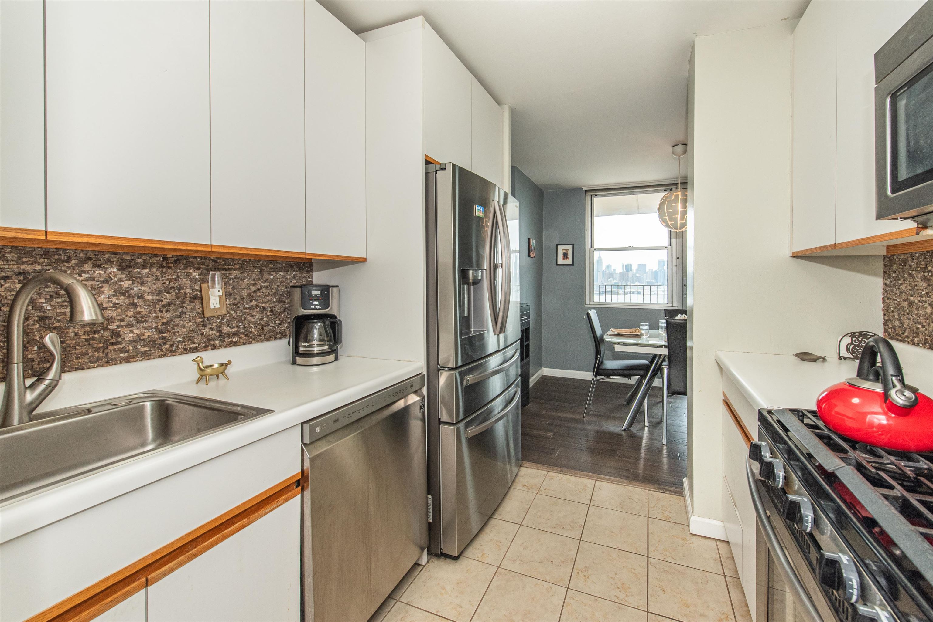 6040 Blvd East 6f Property Photo 5