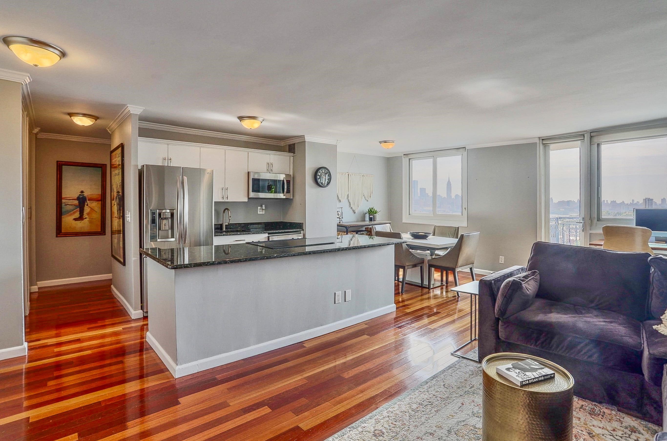 100 Manhattan Ave 1309 Property Photo 1