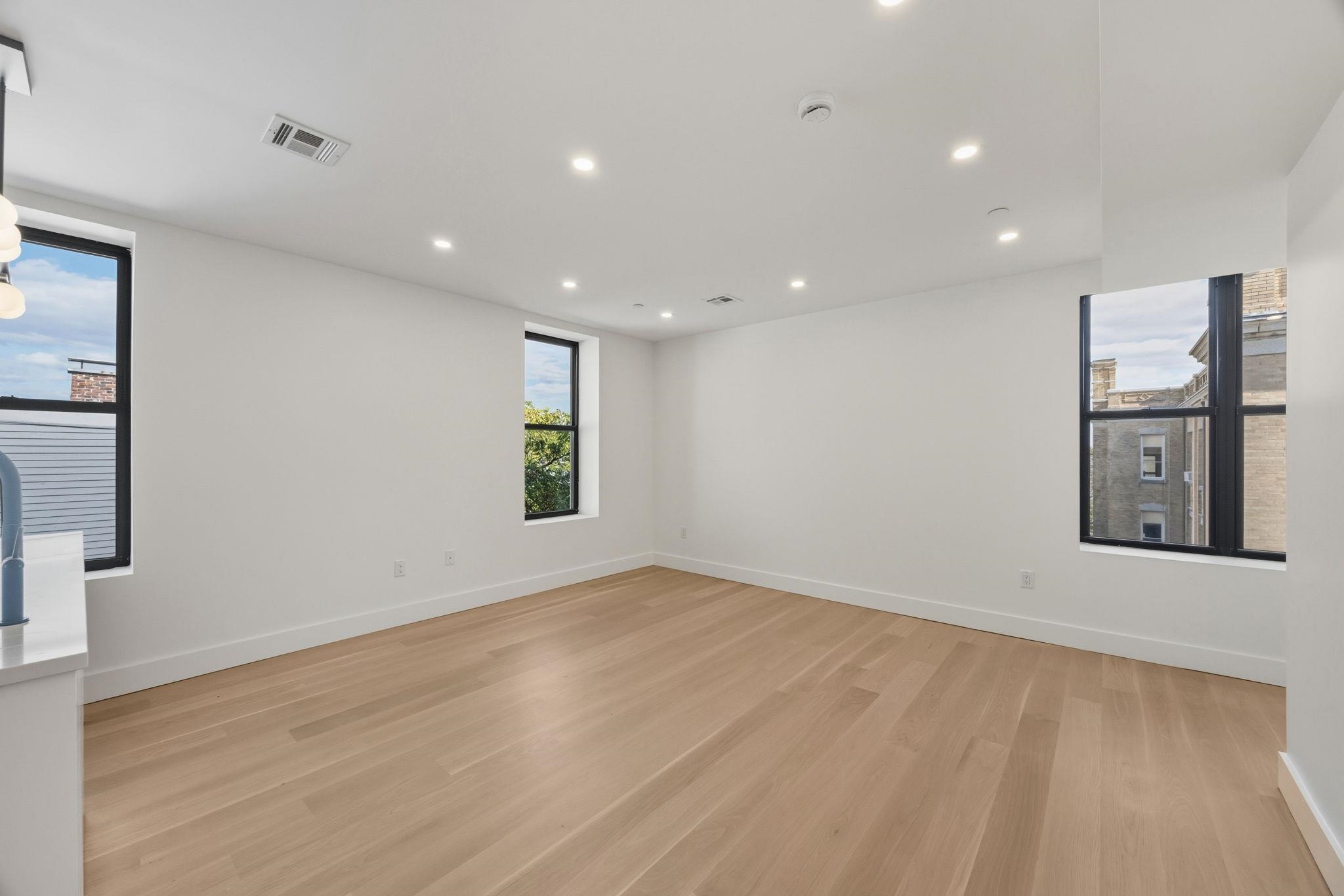 166 Hancock Ave 301 Property Photo 10