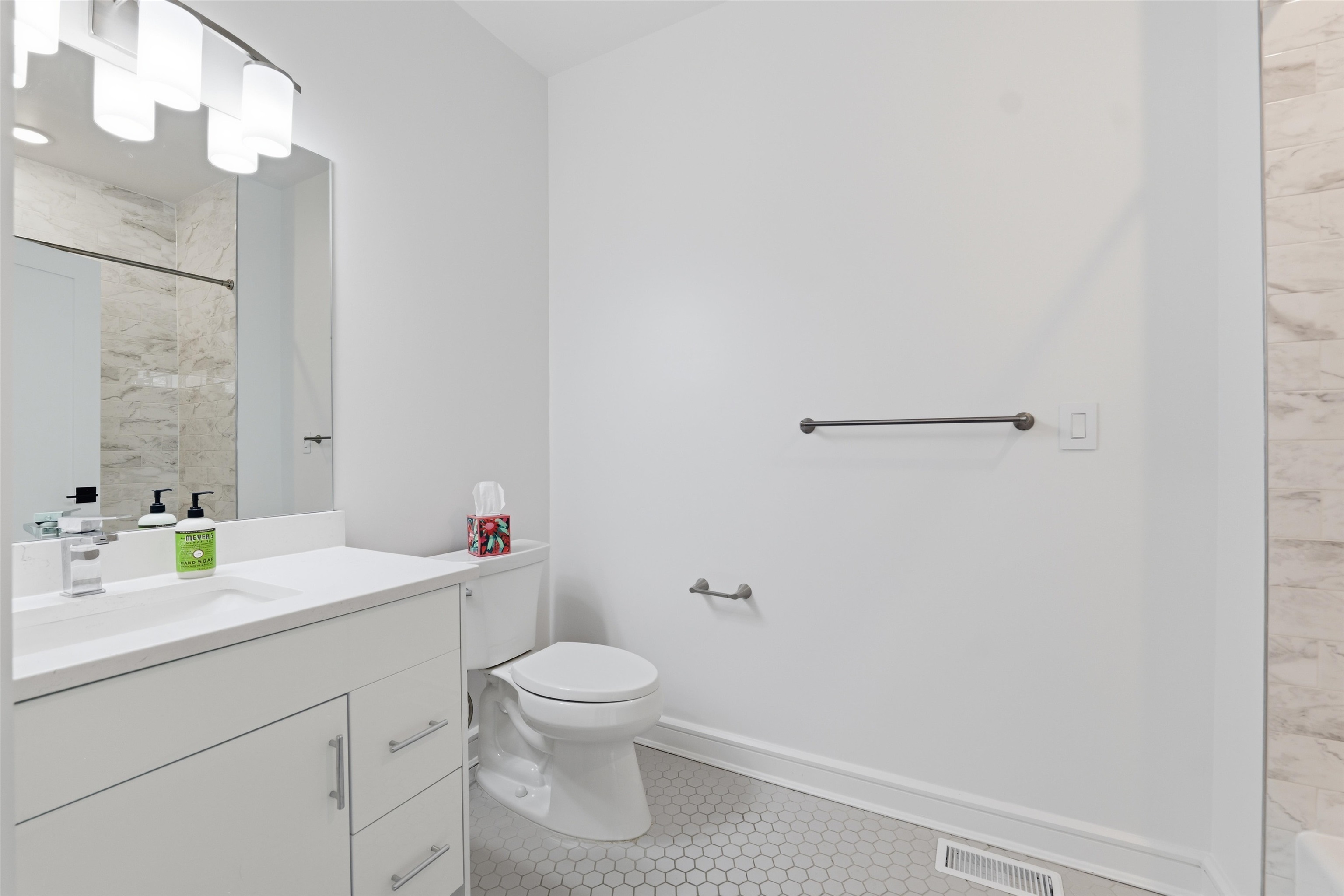 974 Summit Ave 406 Property Photo 11
