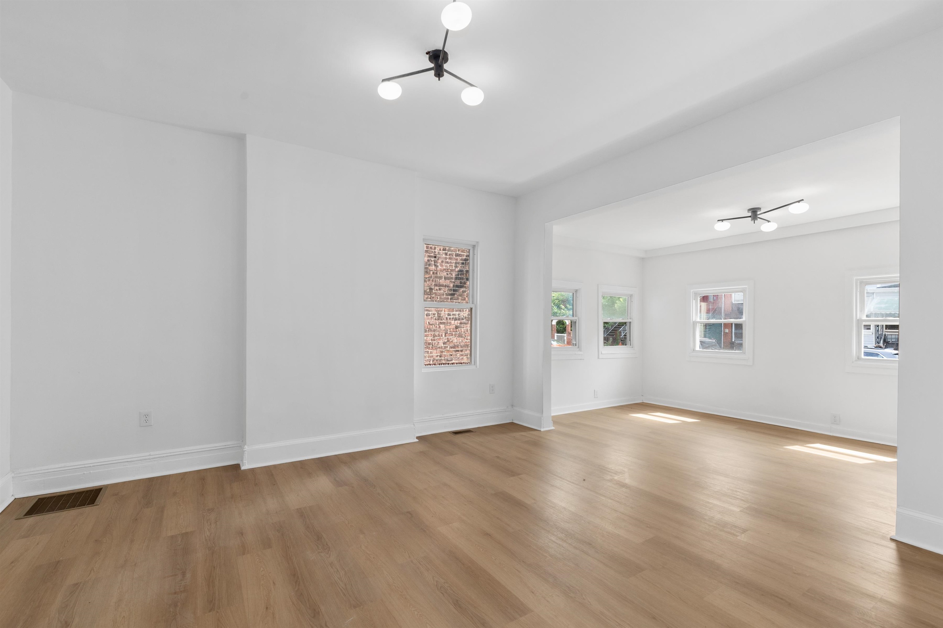 292 Forrest St Property Photo 15