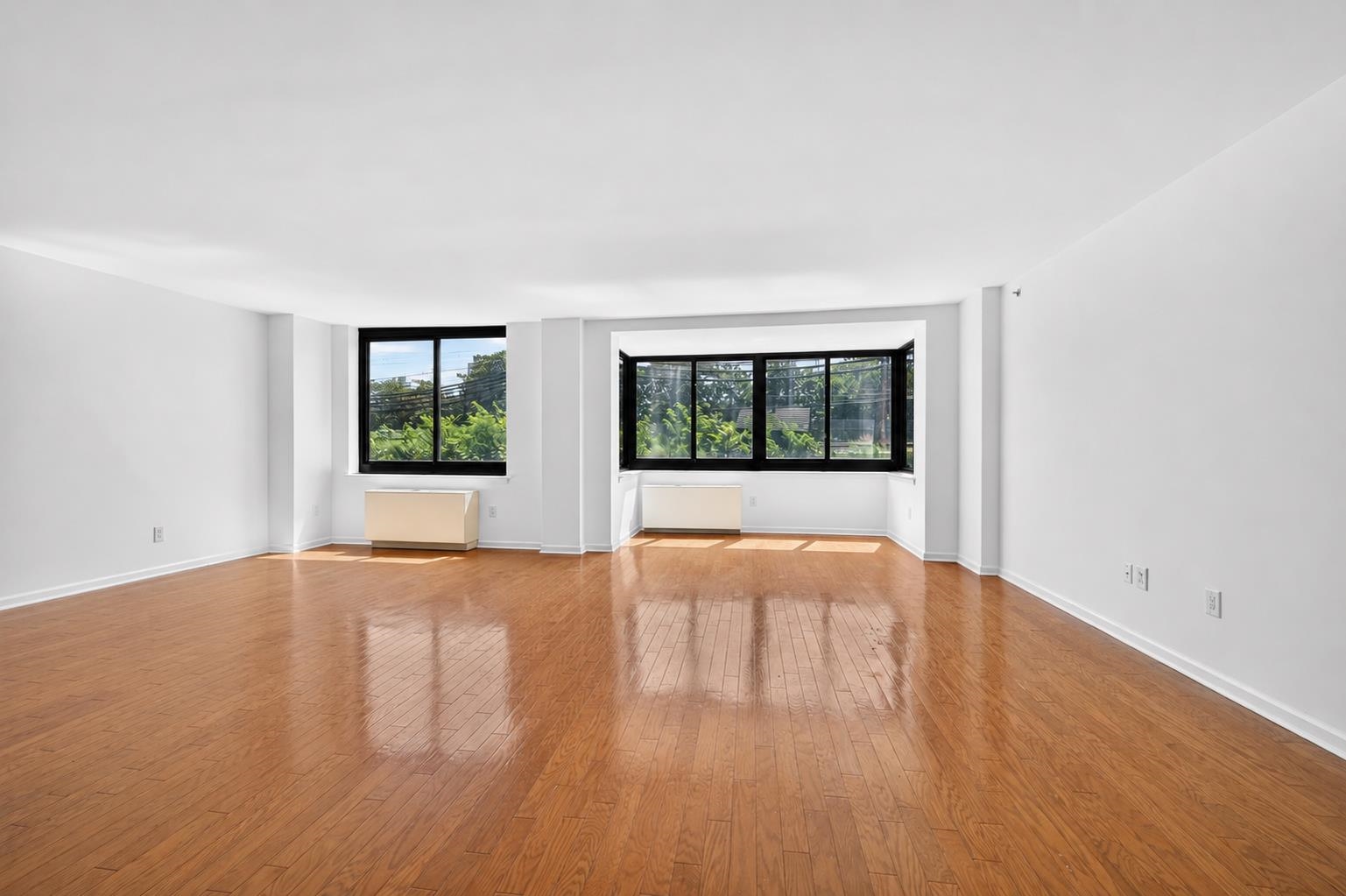 700 Grove St 2g Property Photo 4
