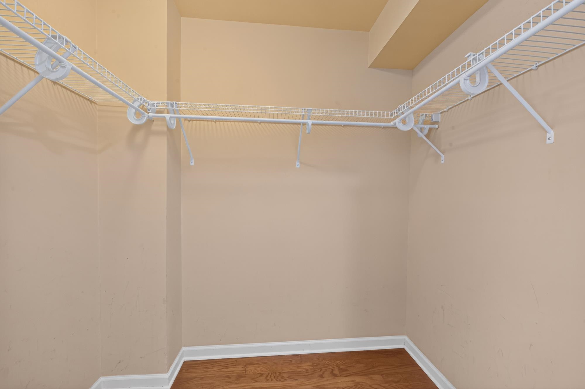 700 Grove St 2g Property Photo 15