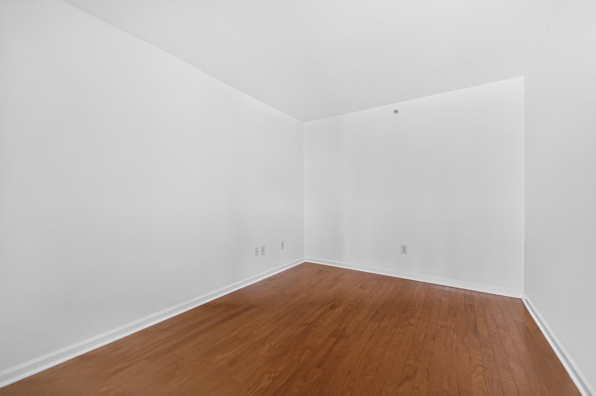 700 Grove St 2g Property Photo 19