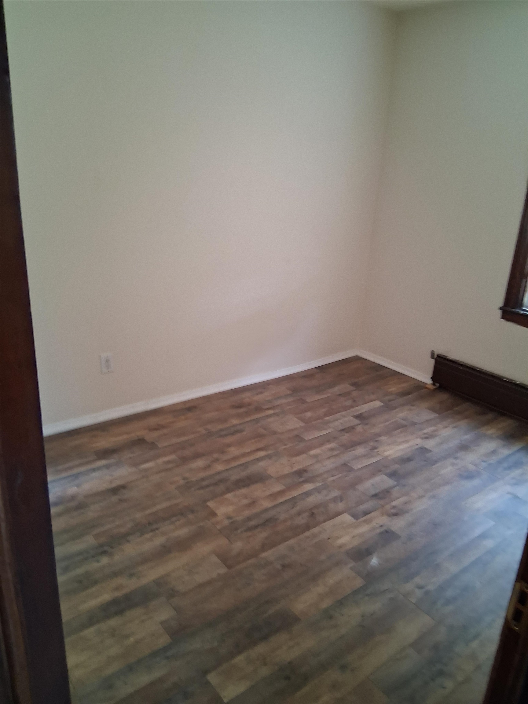 182 Terrace Ave 2 Property Photo 12
