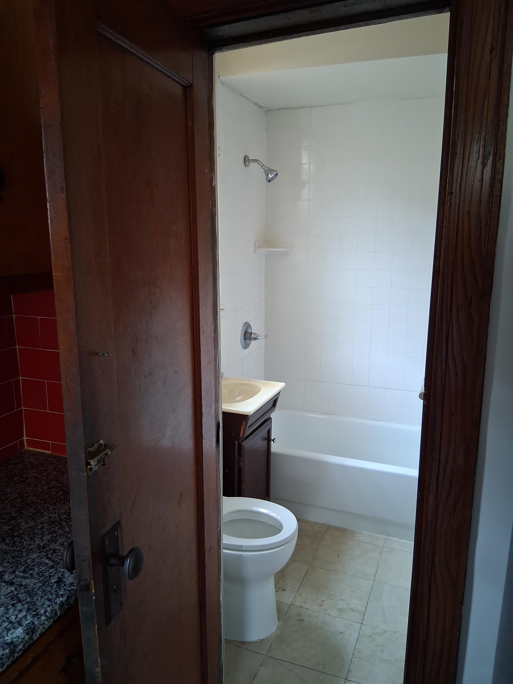 182 Terrace Ave 2 Property Photo 13