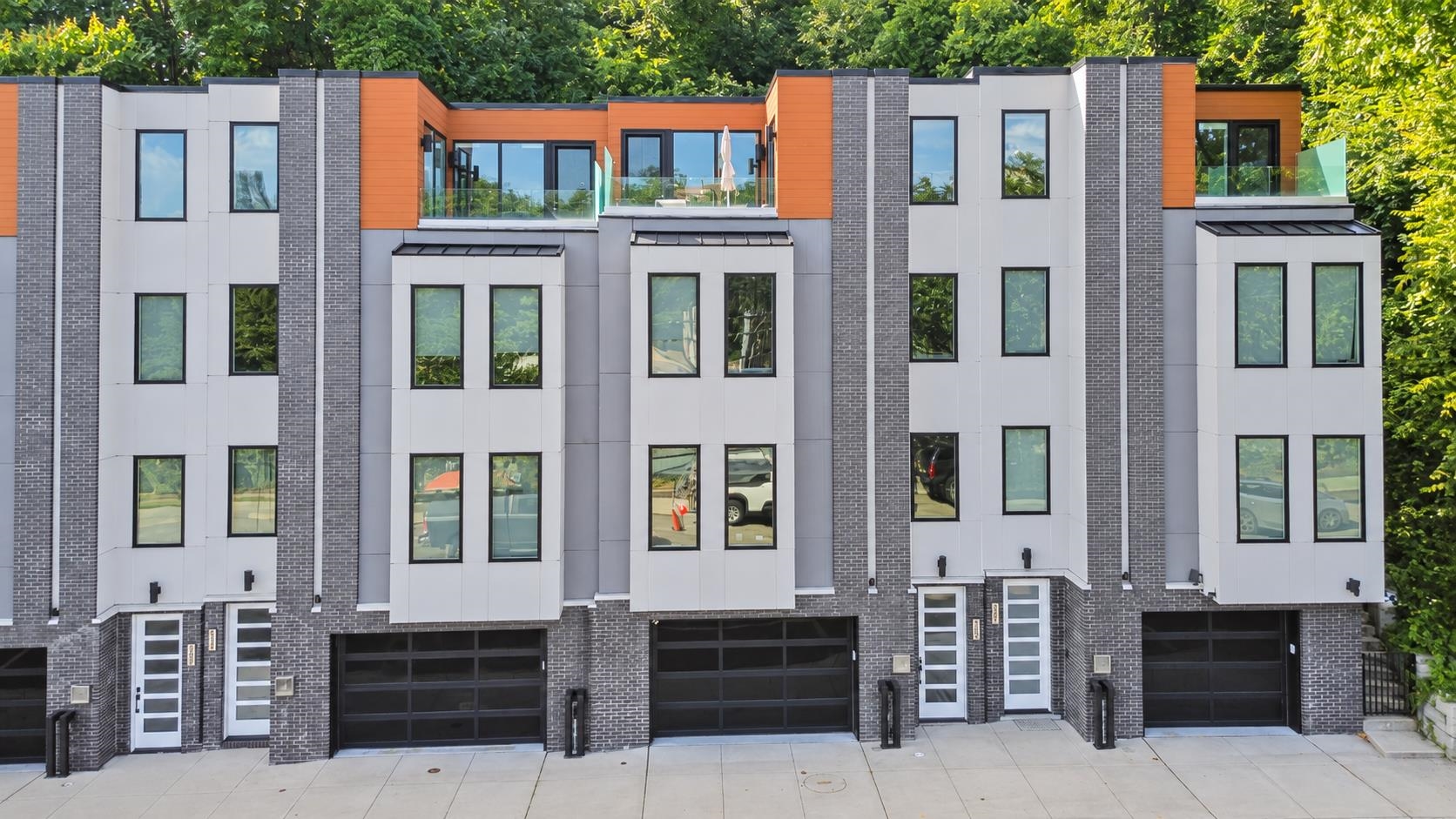 367 Park Ave Property Photo 1