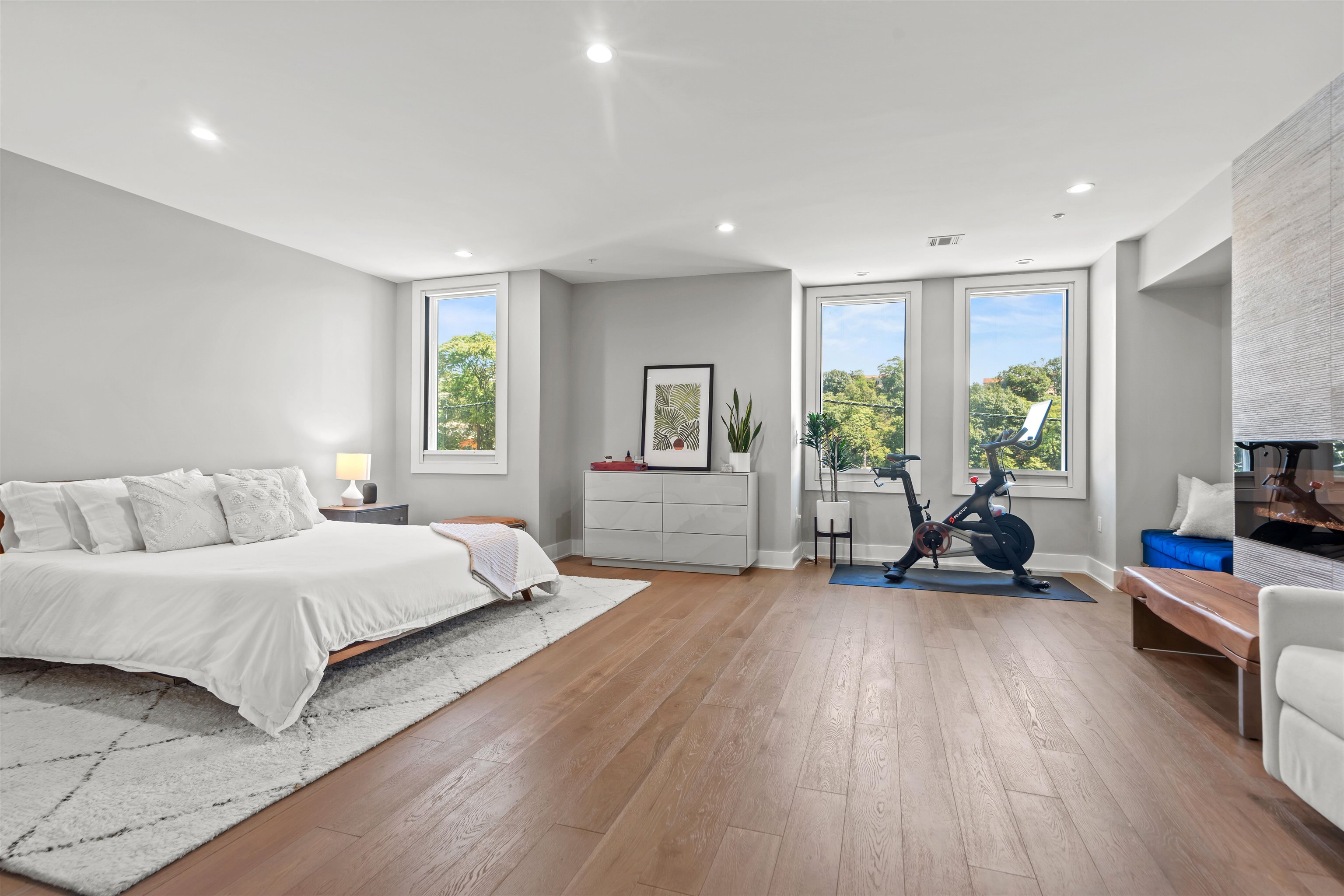 367 Park Ave Property Photo 18