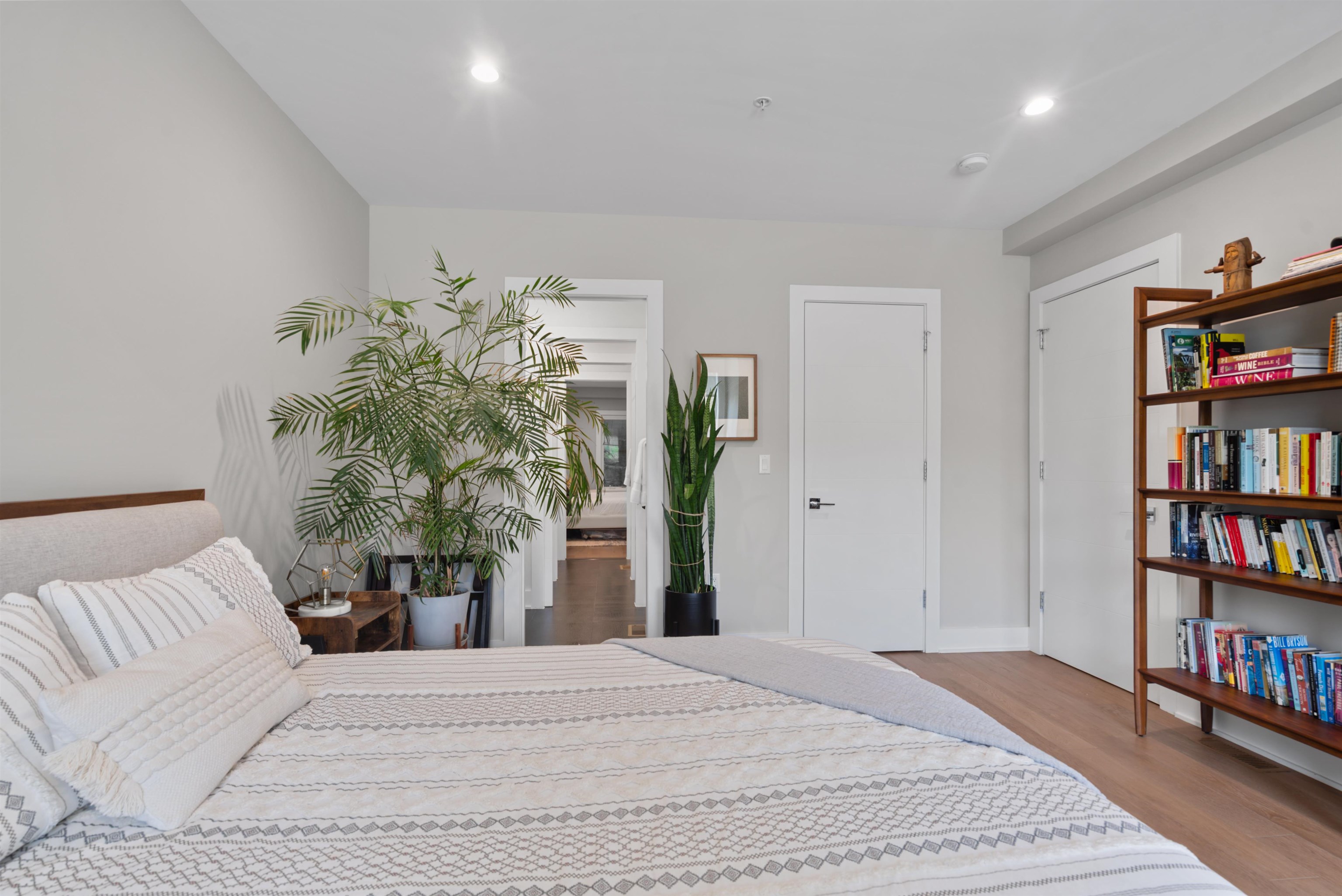 367 Park Ave Property Photo 29