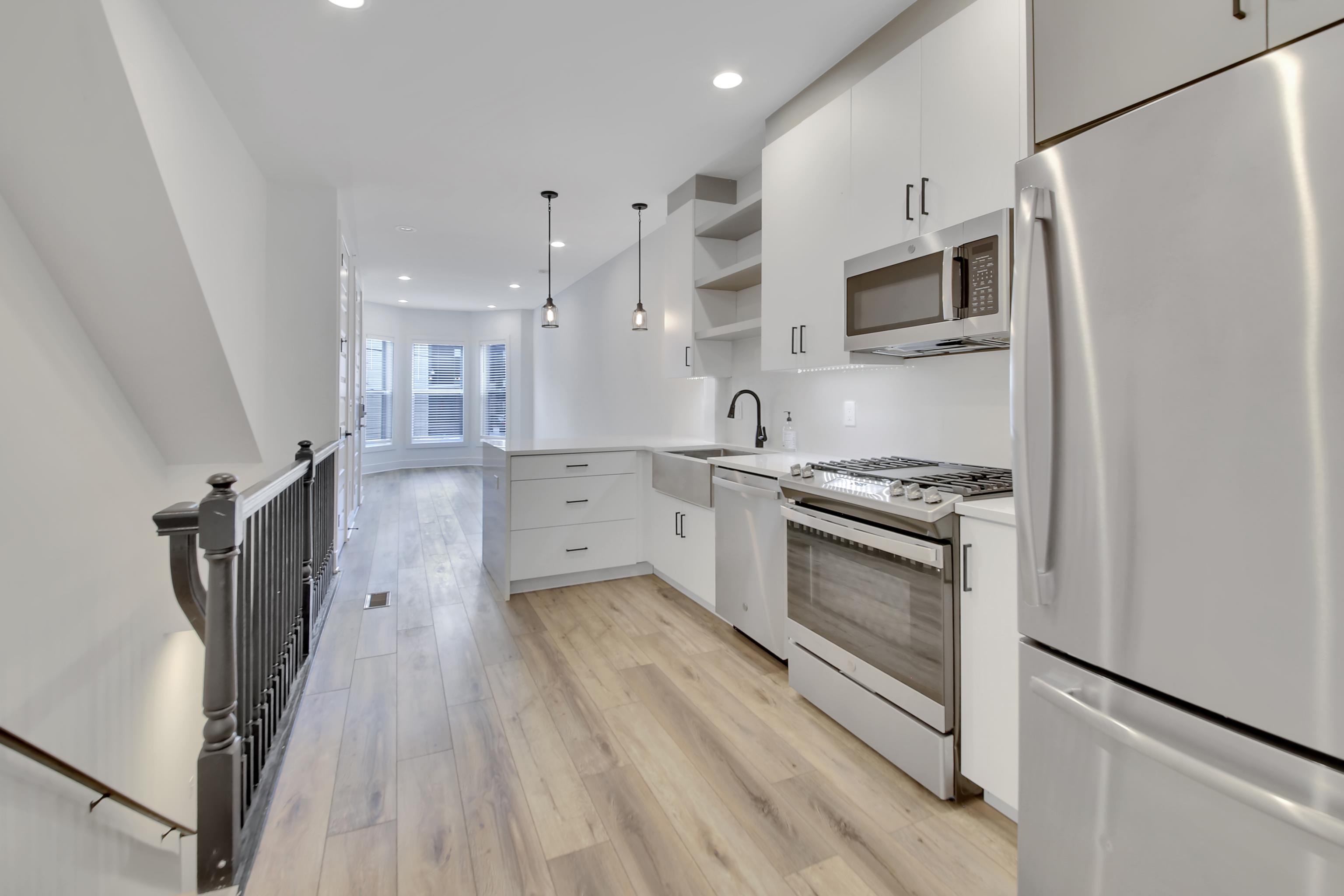 82 Ferry St 1 Property Photo 4