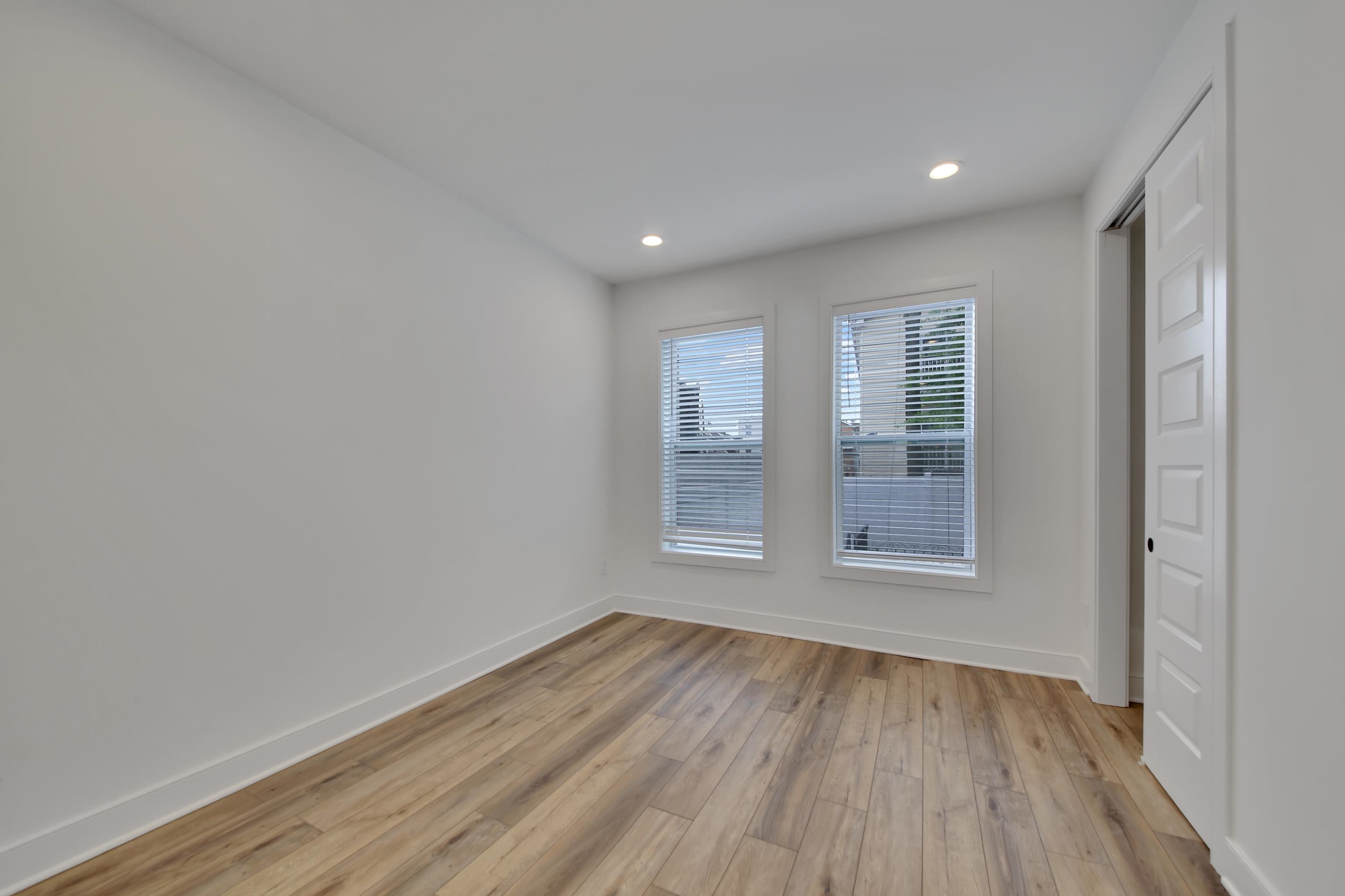 82 Ferry St 1 Property Photo 6