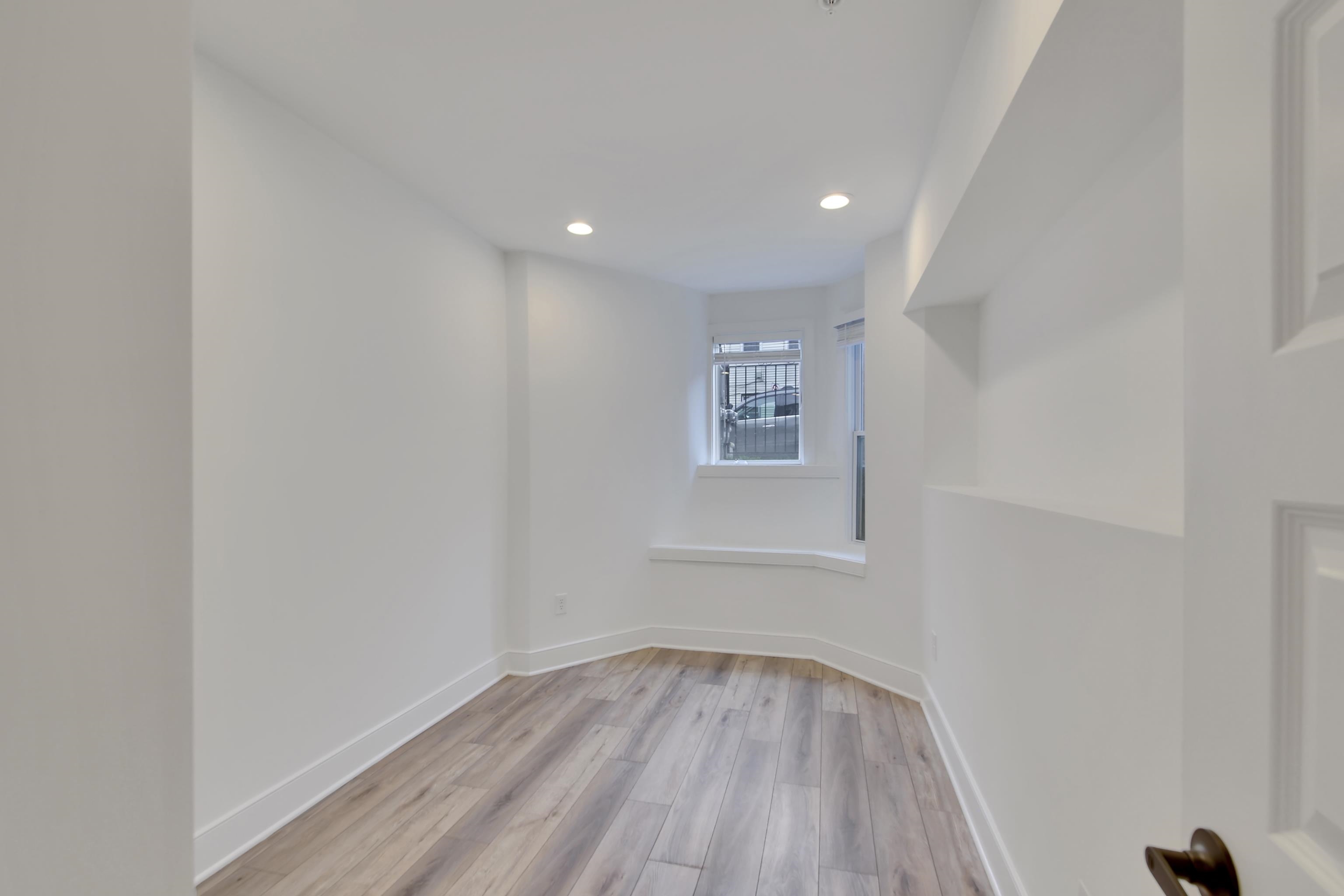 82 Ferry St 1 Property Photo 11