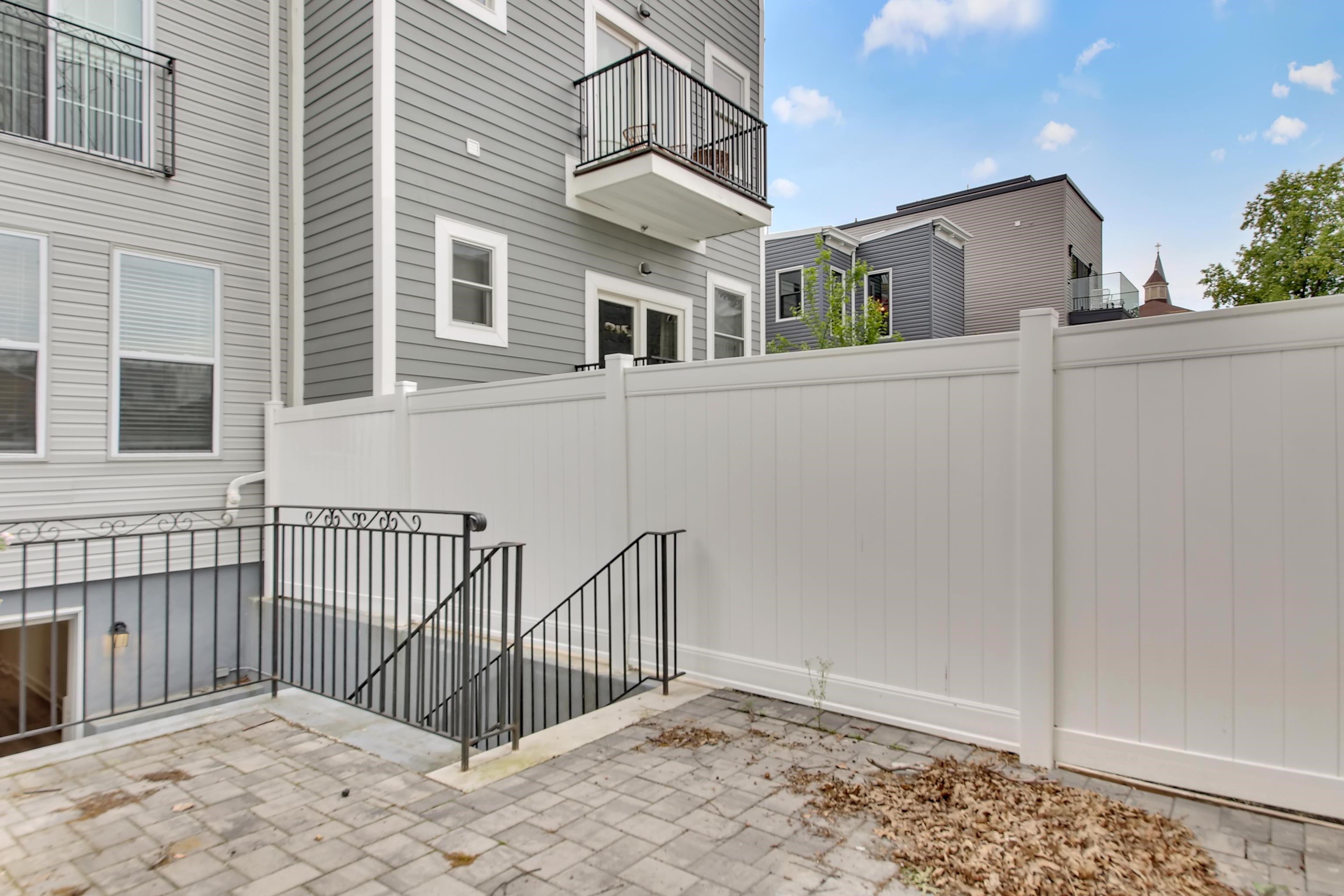 82 Ferry St 1 Property Photo 19