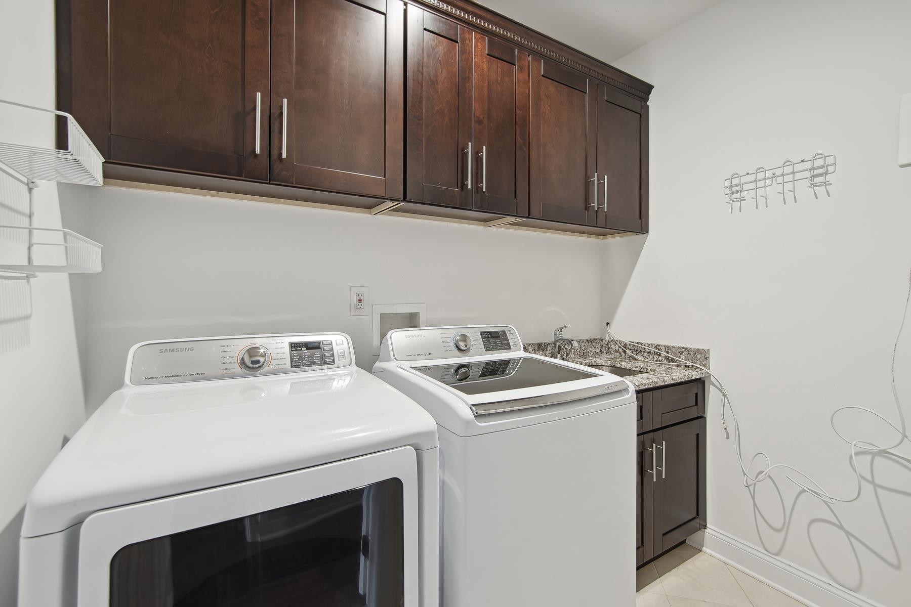 162 Pine St 2 Property Photo 2