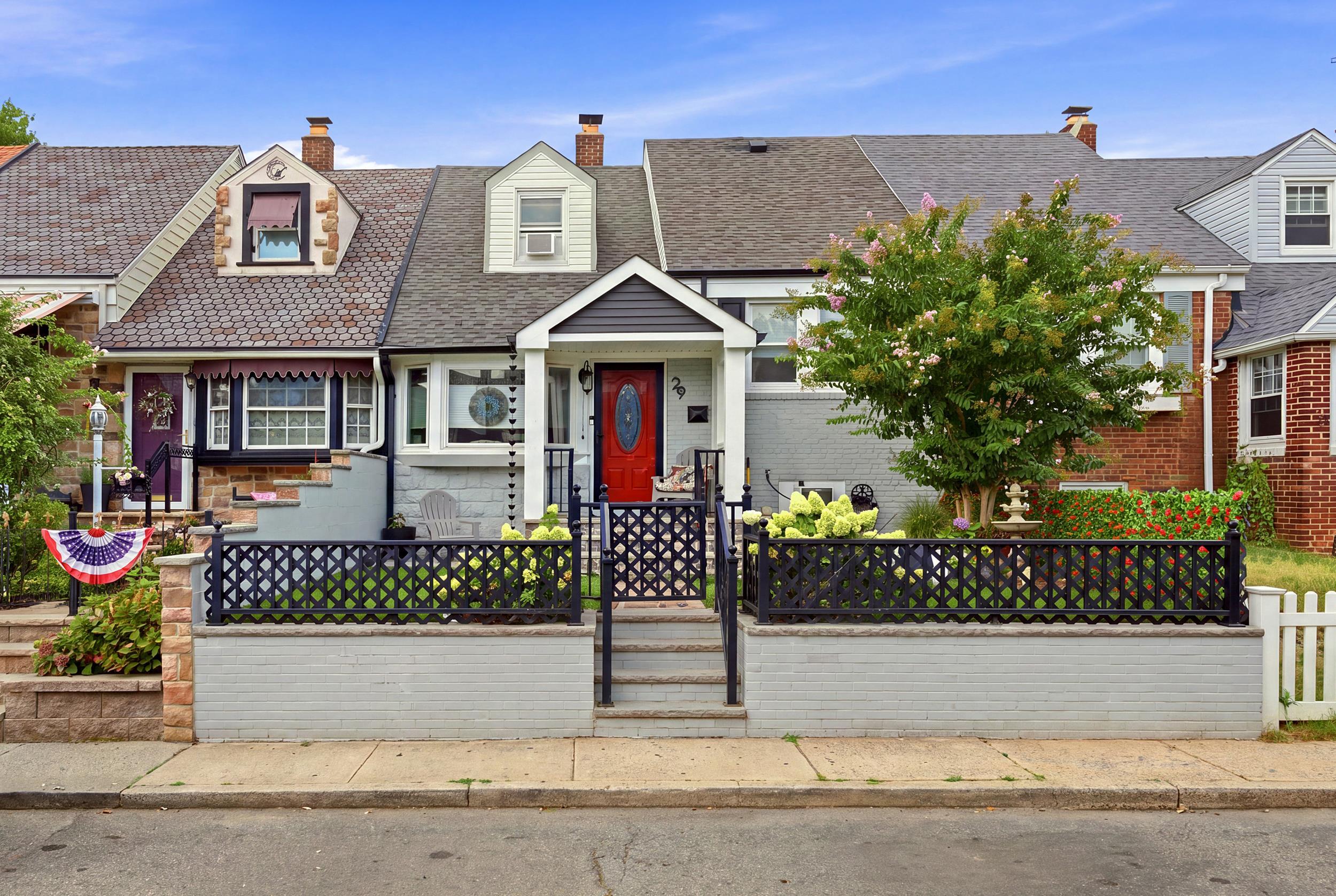 29 PARKSIDE LANE Property Photo 1