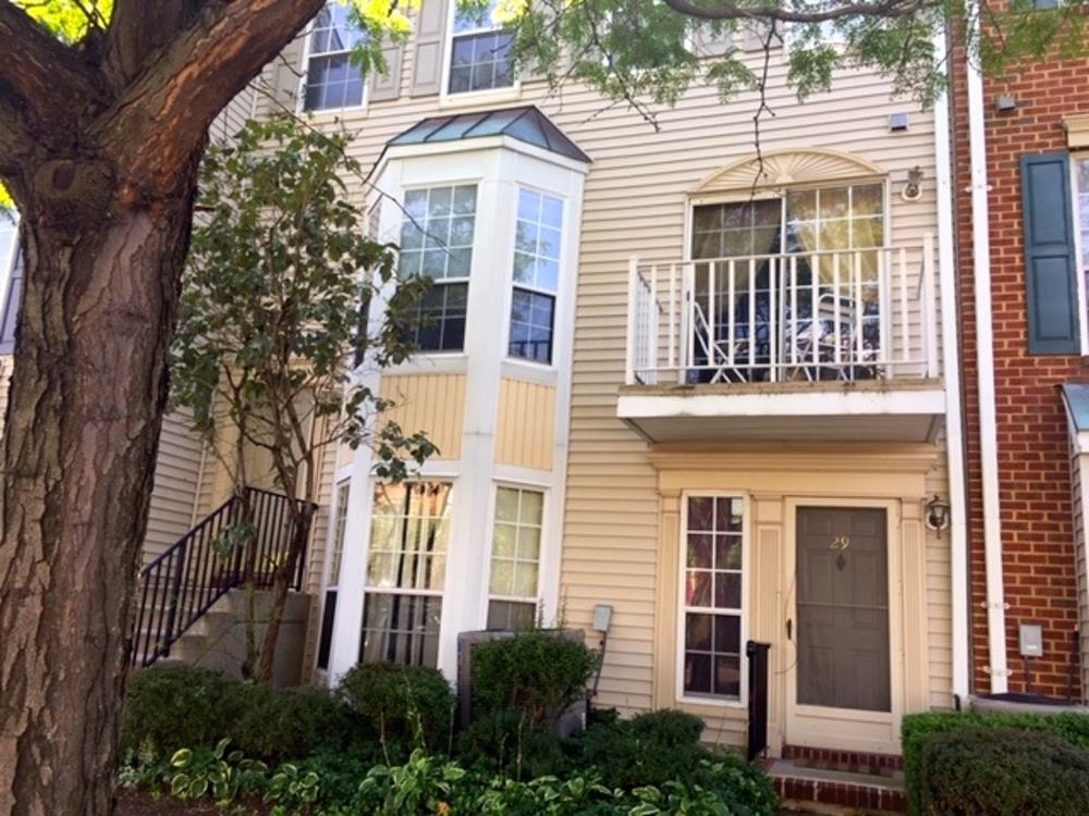 29 HOLLY ST Property Photo 1