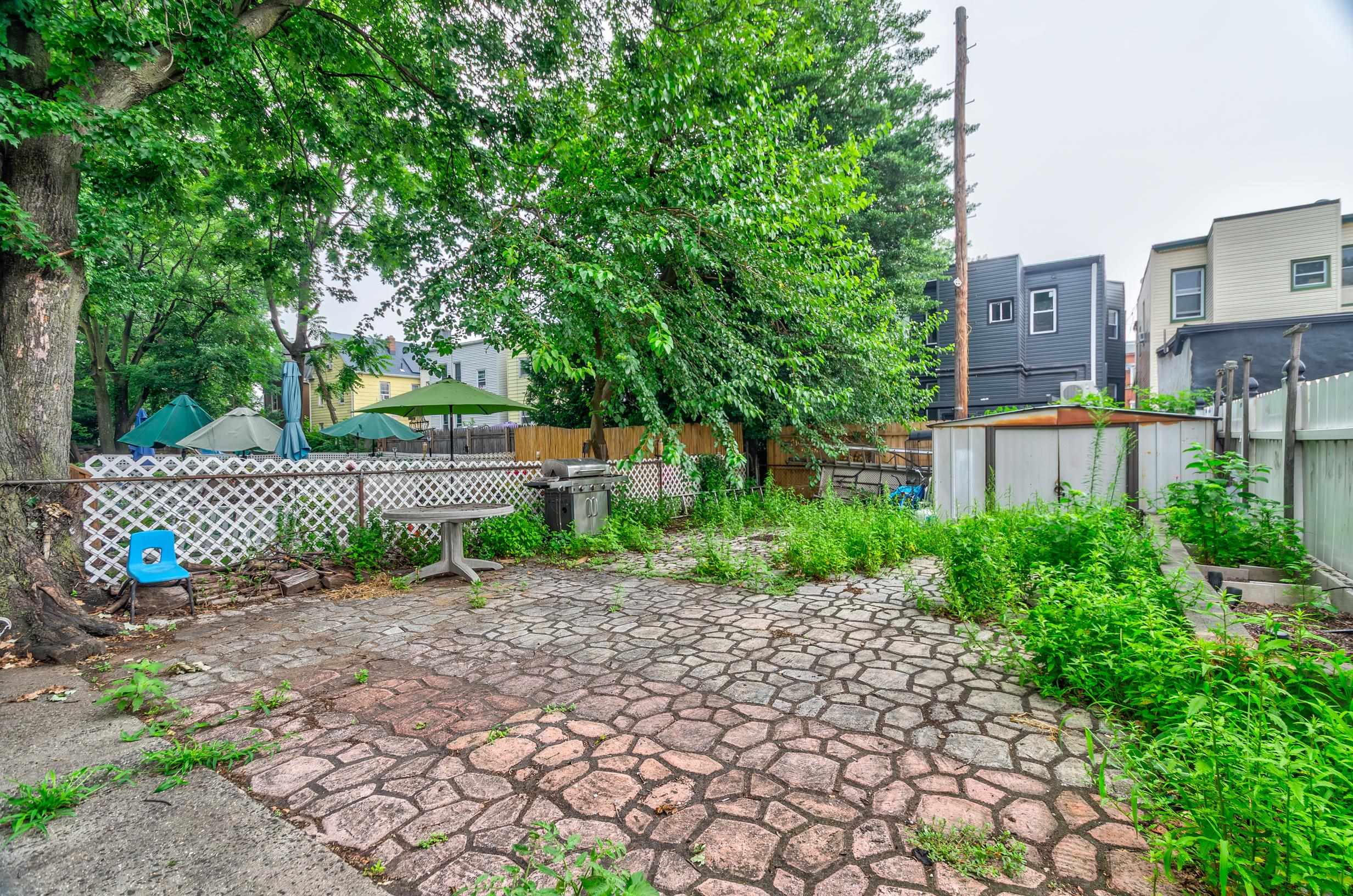 62 Clarke Ave 2 Property Photo 13