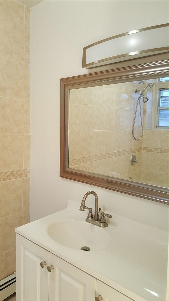 106 Bowers St 3 Property Photo 9