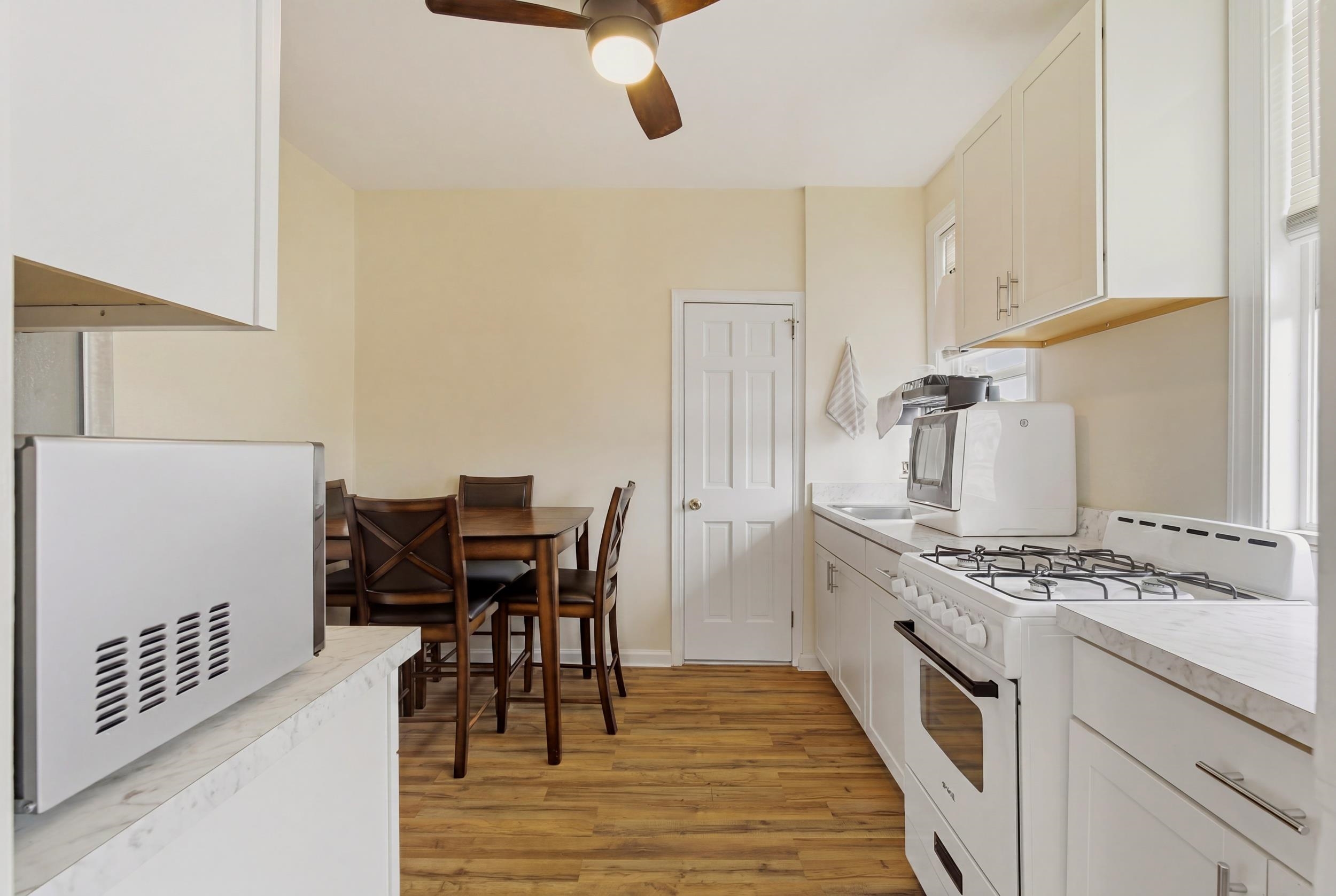 878-880 Broadway Property Photo 7