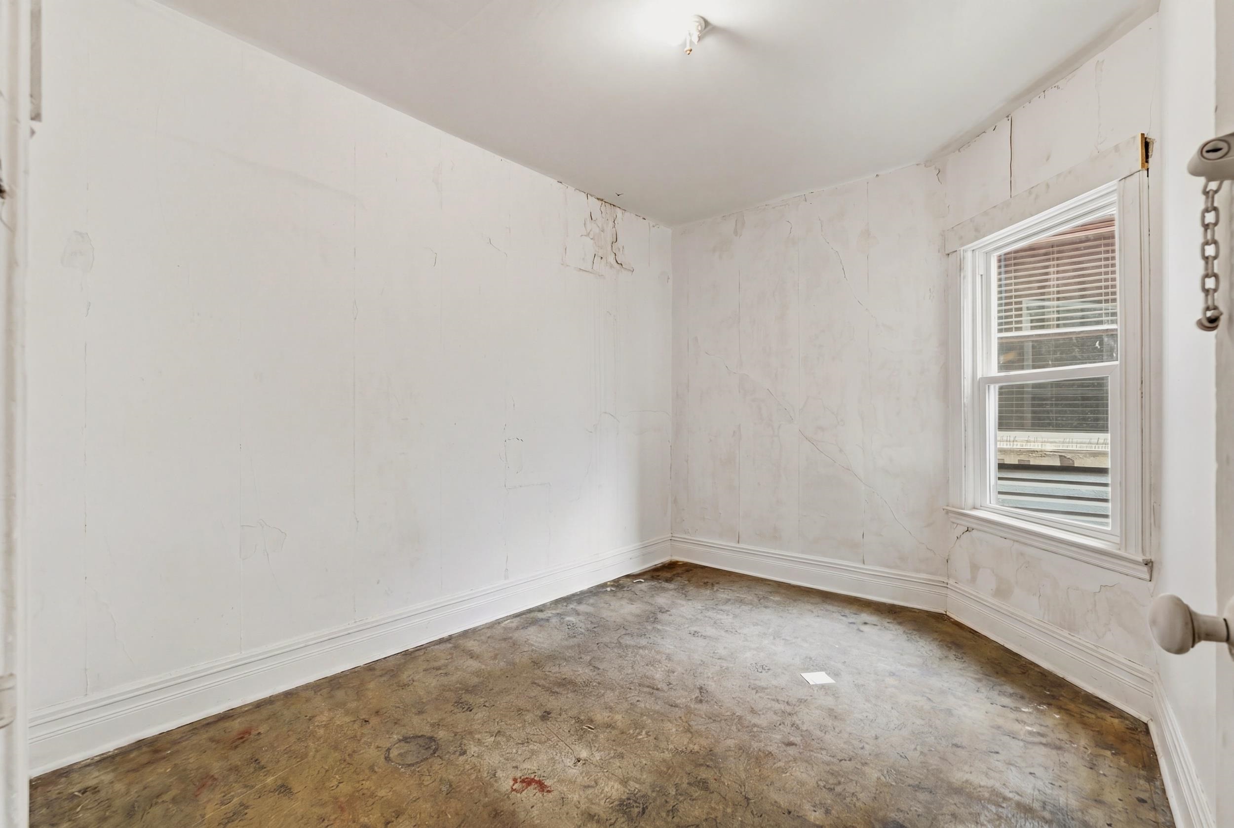 878-880 Broadway Property Photo 20