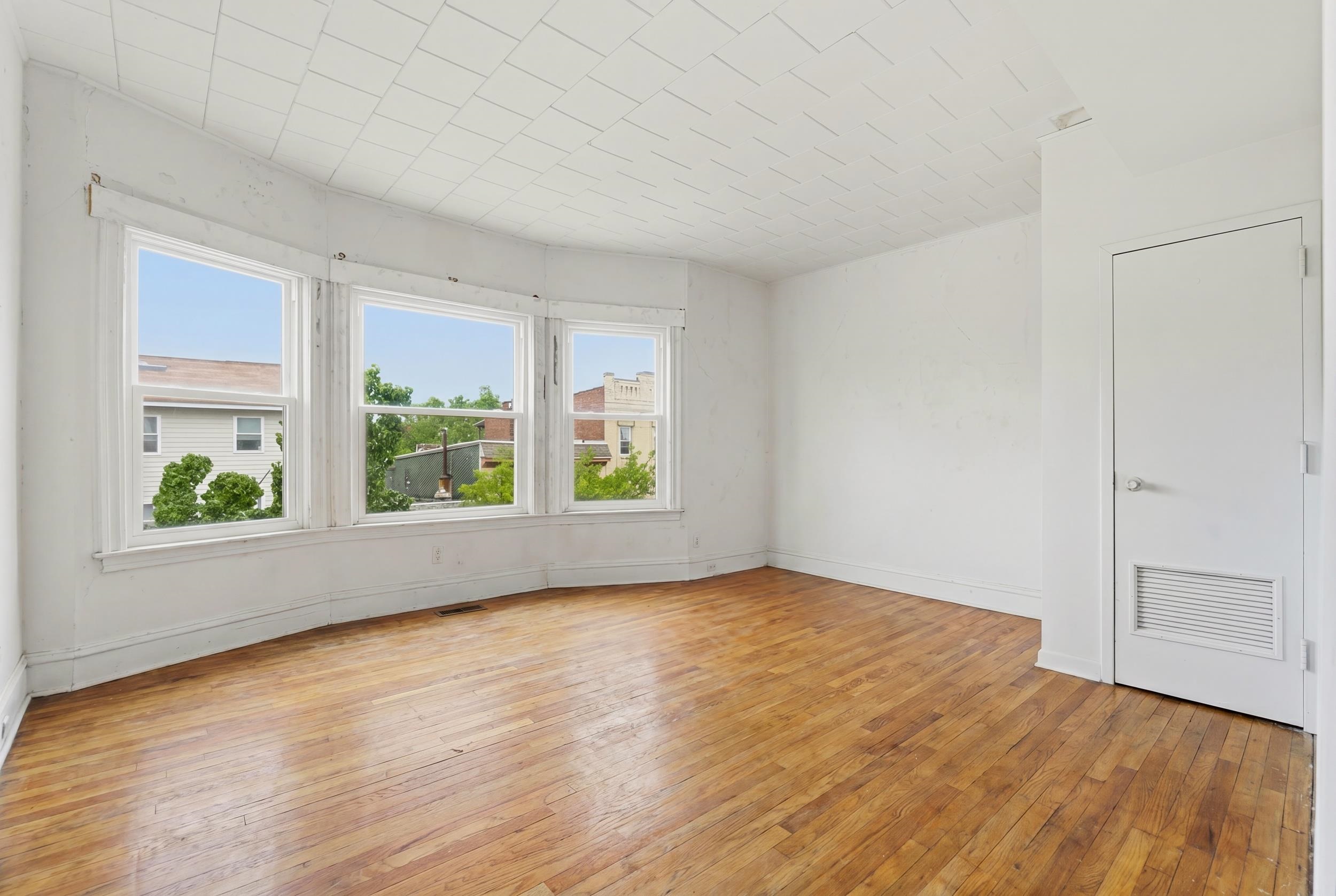 878-880 Broadway Property Photo 21