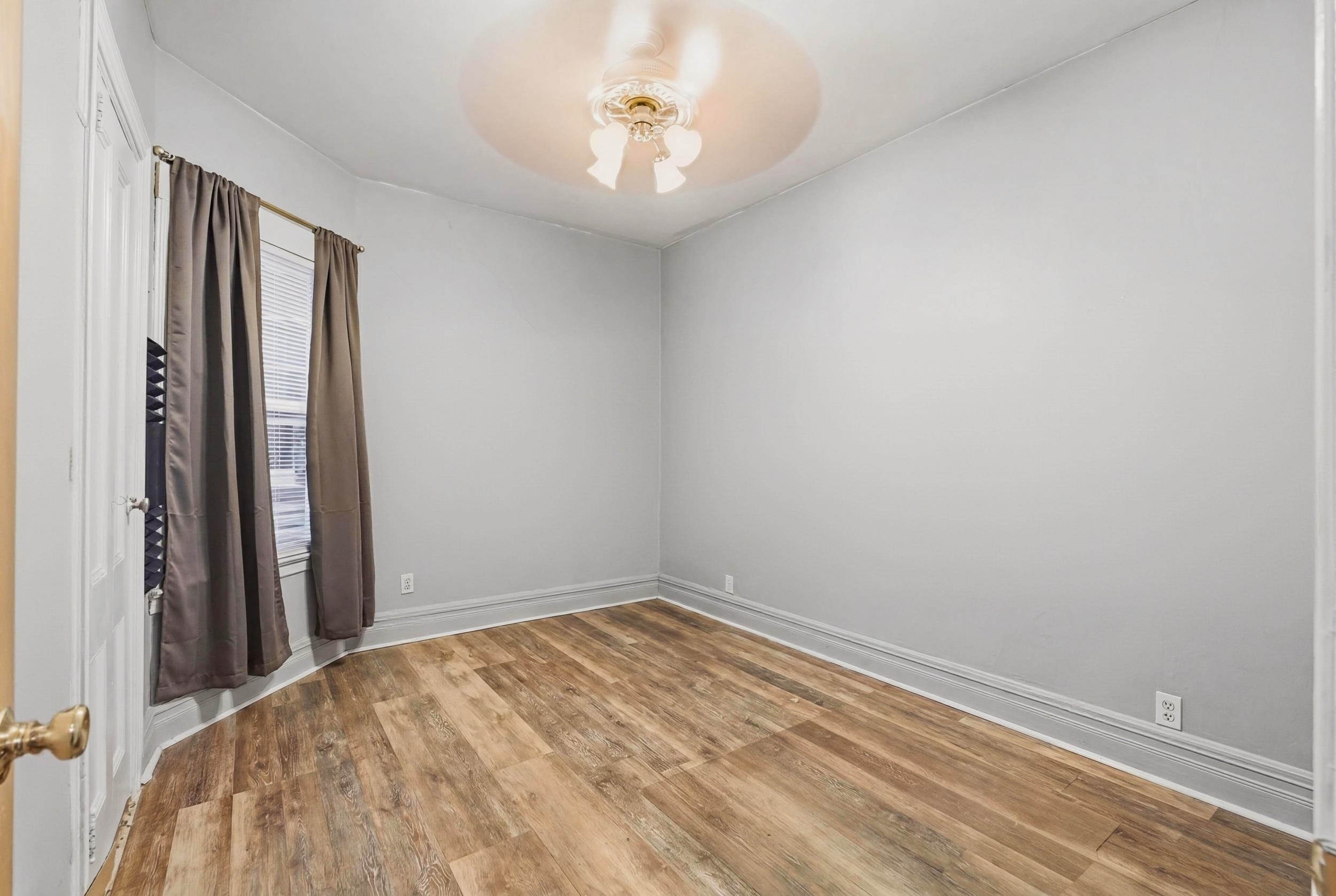 878-880 Broadway Property Photo 34