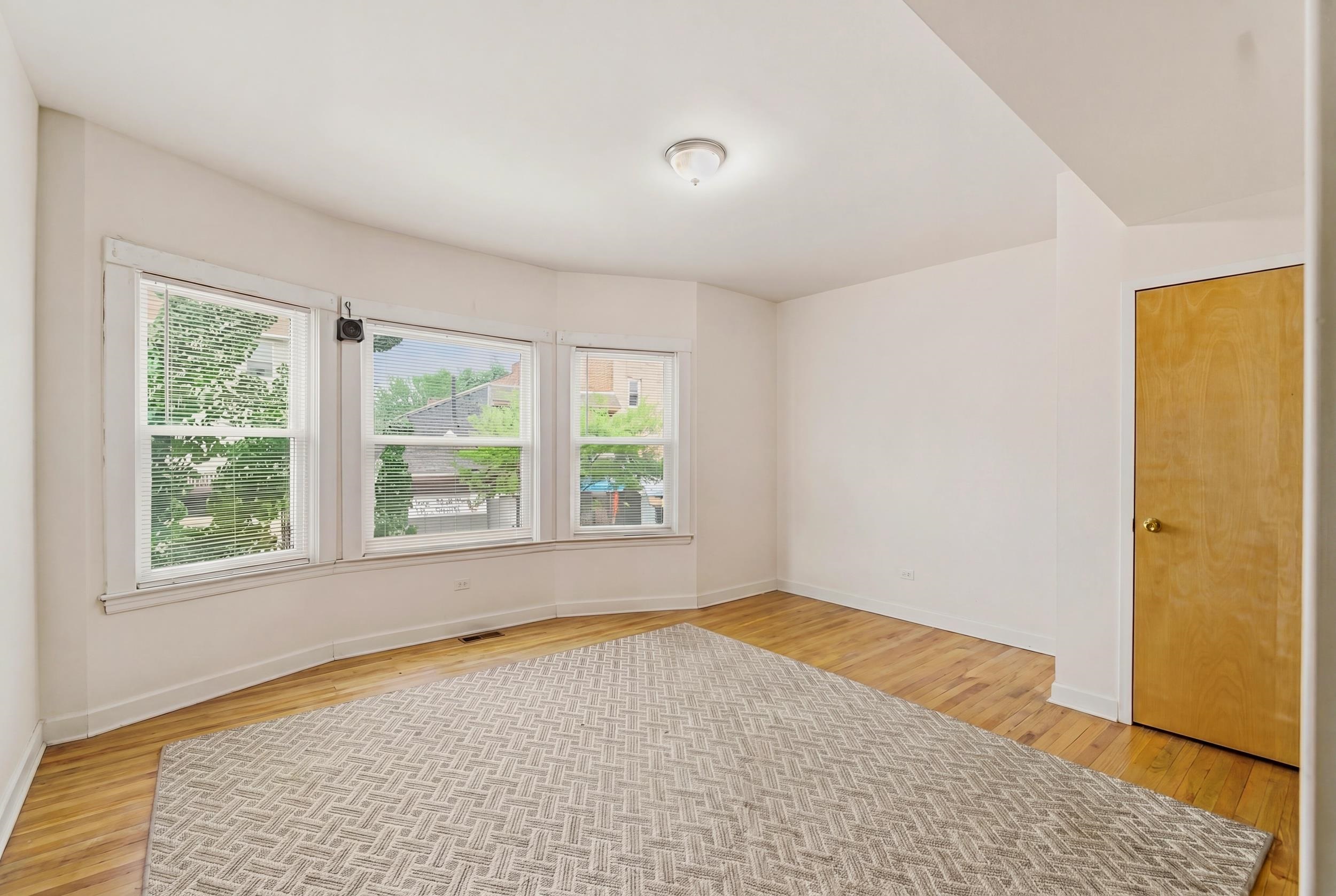 878-880 Broadway Property Photo 36