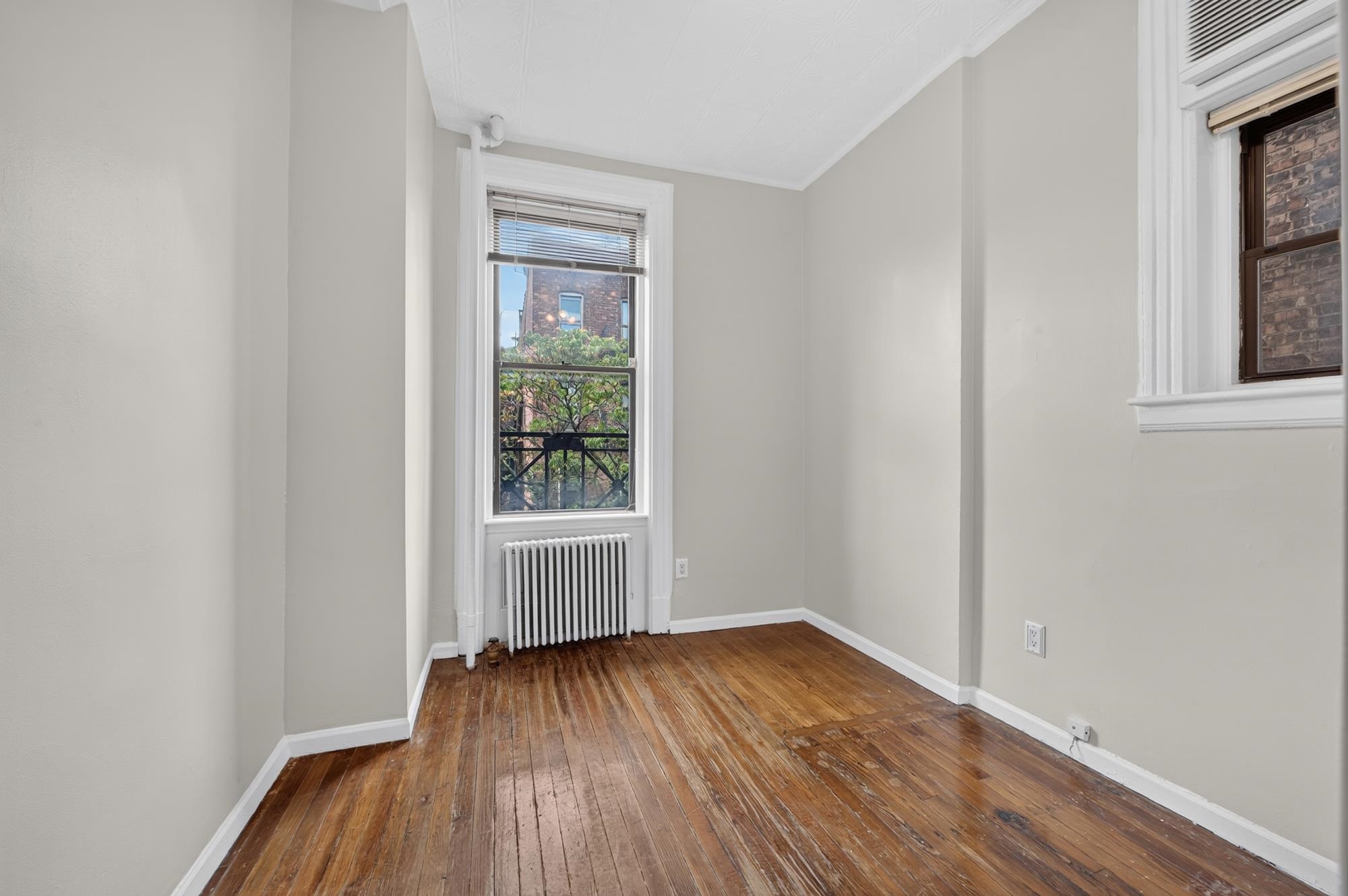 1122 Hudson St #4b Property Photo 13