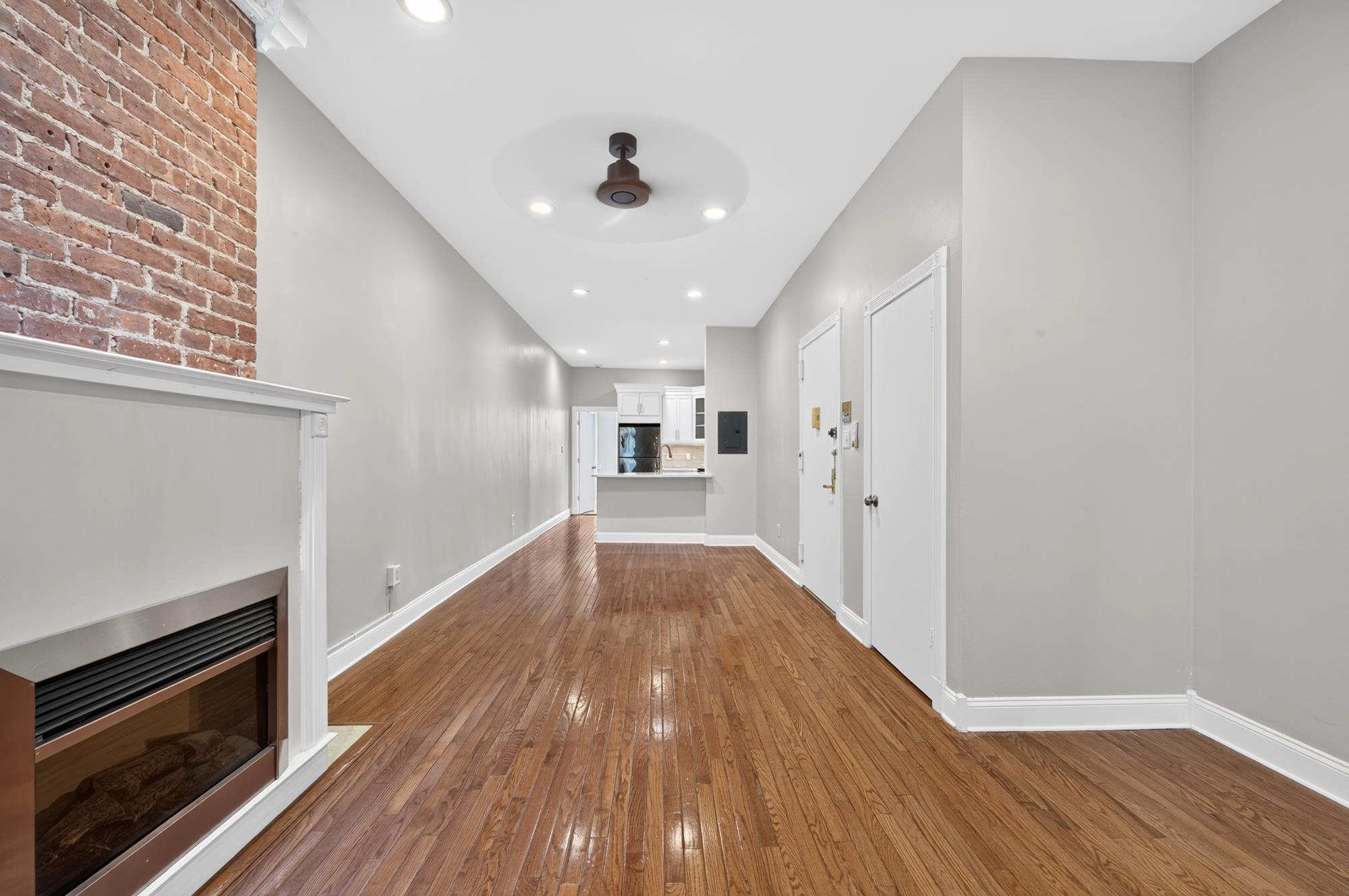 1122 Hudson St #4b Property Photo 15