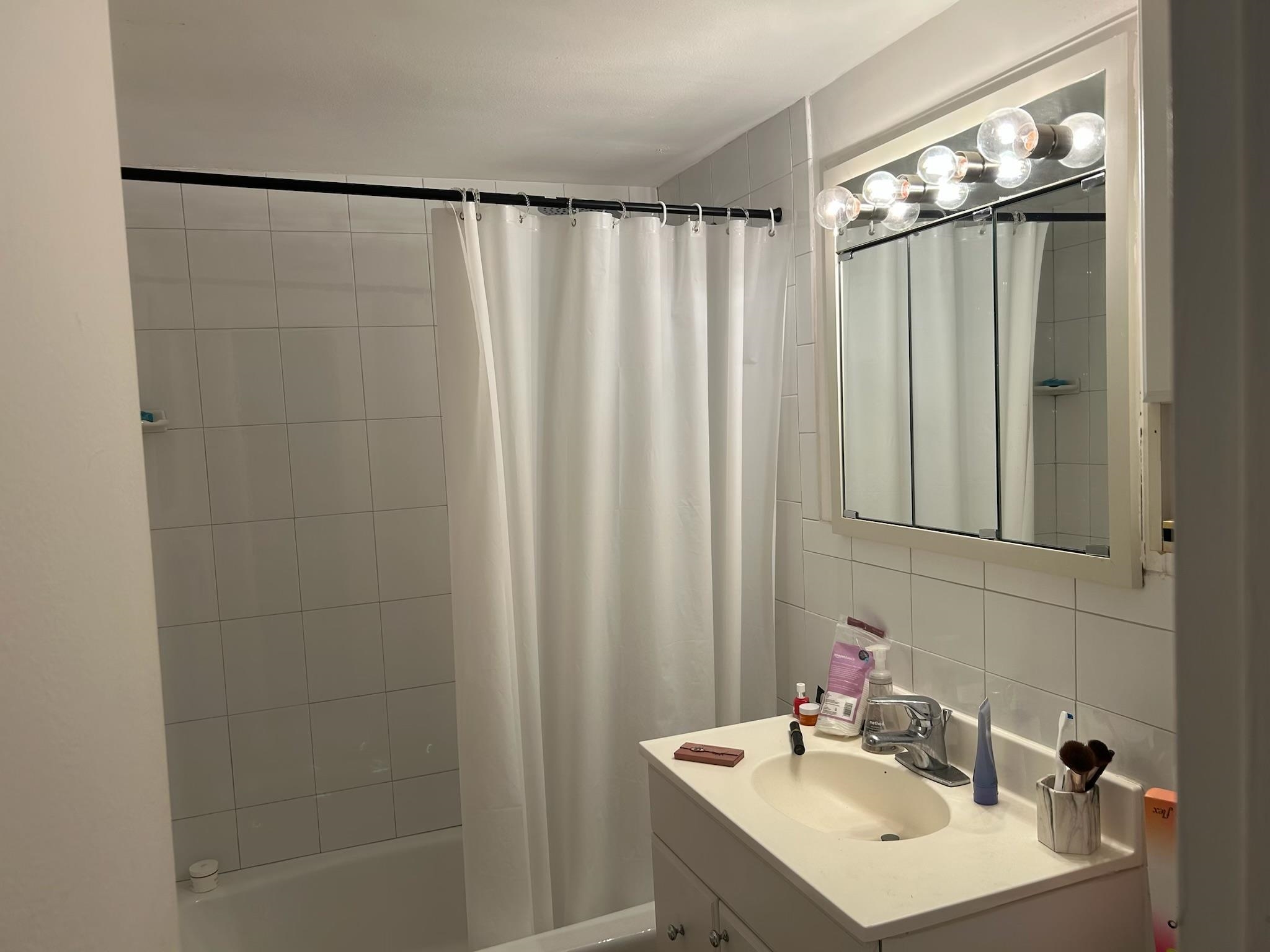 9060 Palisade Ave 303 Property Photo 5