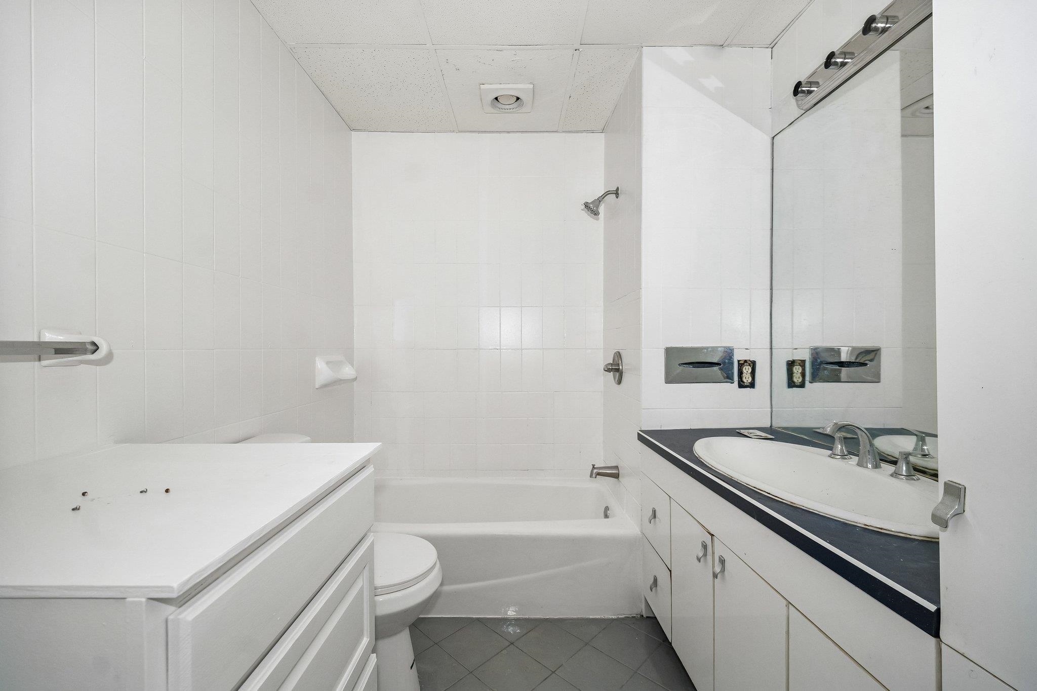 414 Monastery Pl Property Photo 11