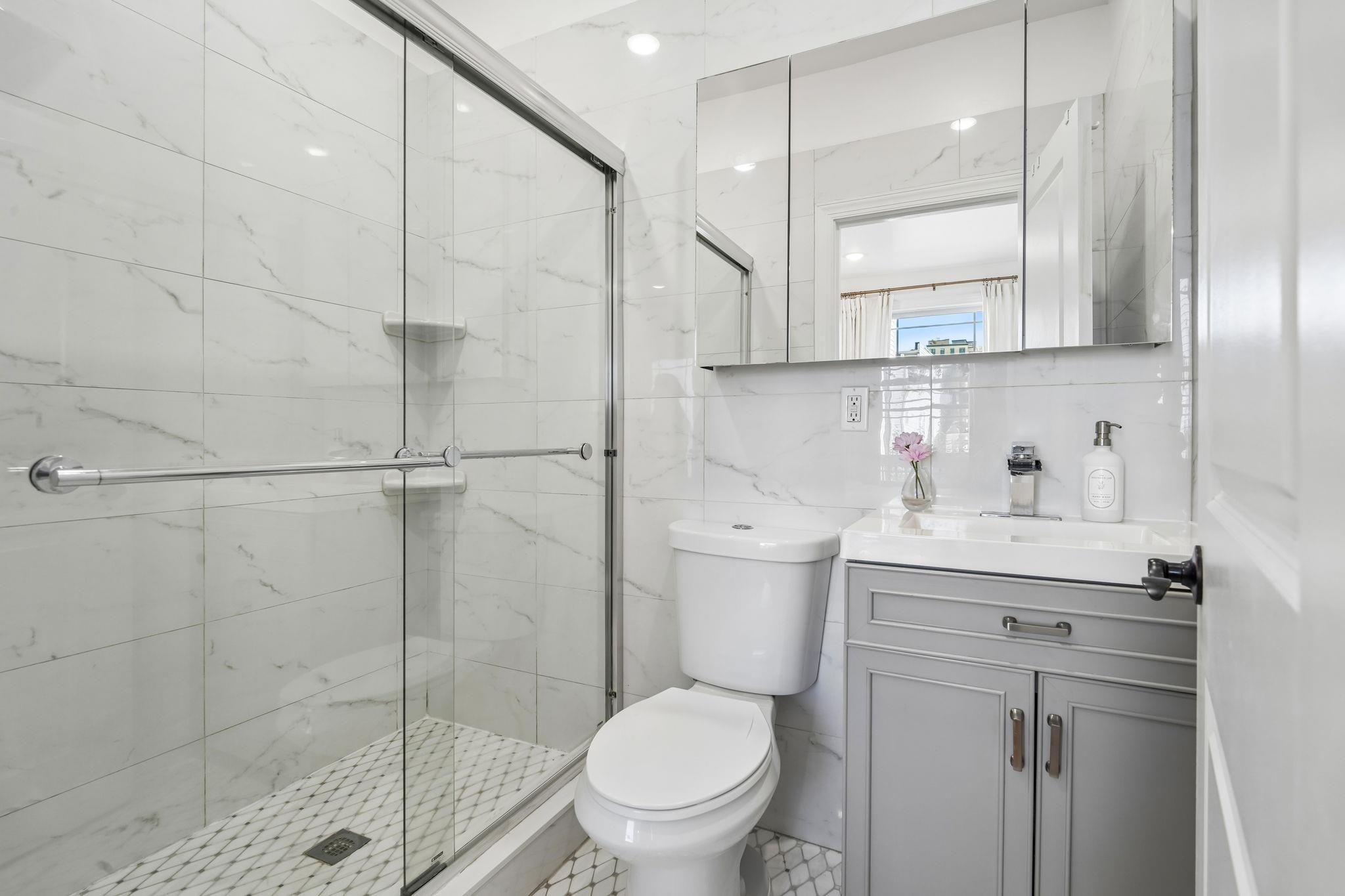 71 Beacon Ave 3 Property Photo 18