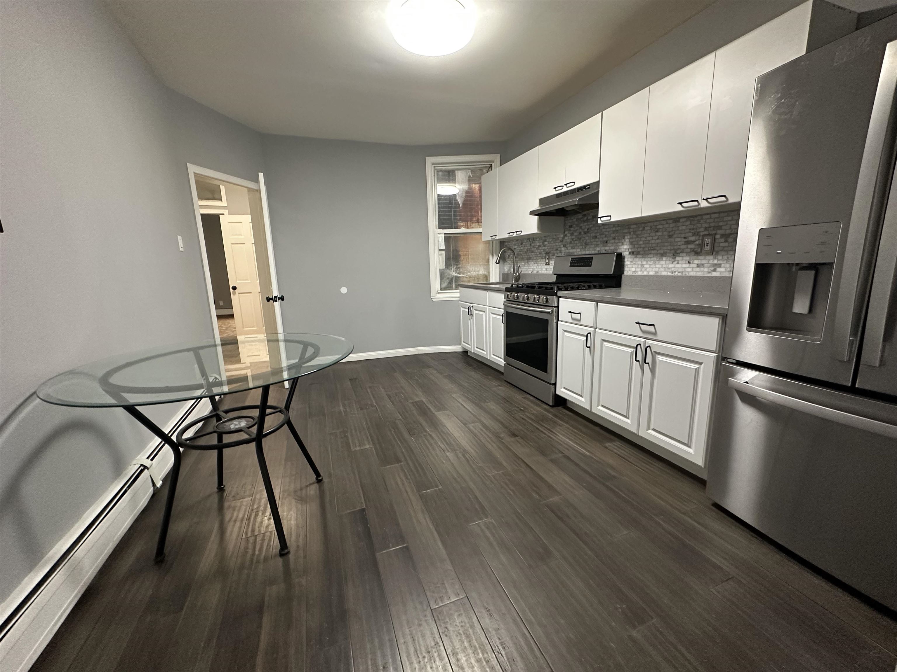543 West Side Ave 3 Property Photo 2