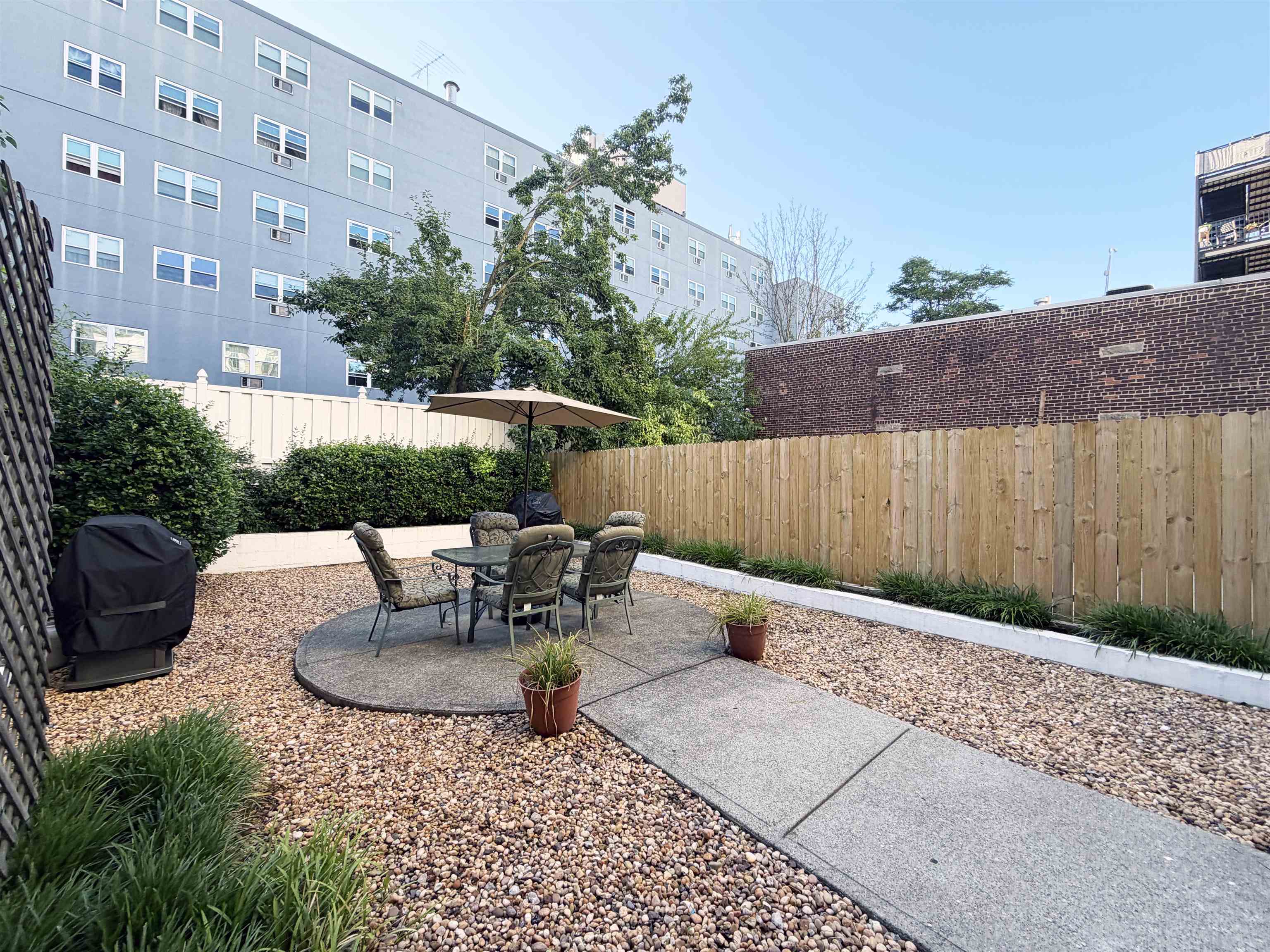 523 Monroe St 2 Property Photo 20