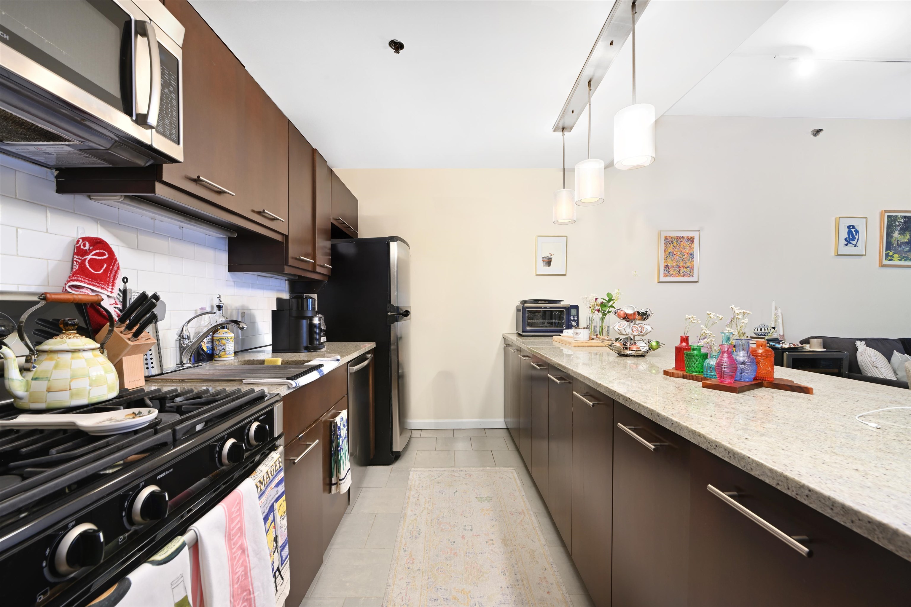 501 Adams St 1e Property Photo 7