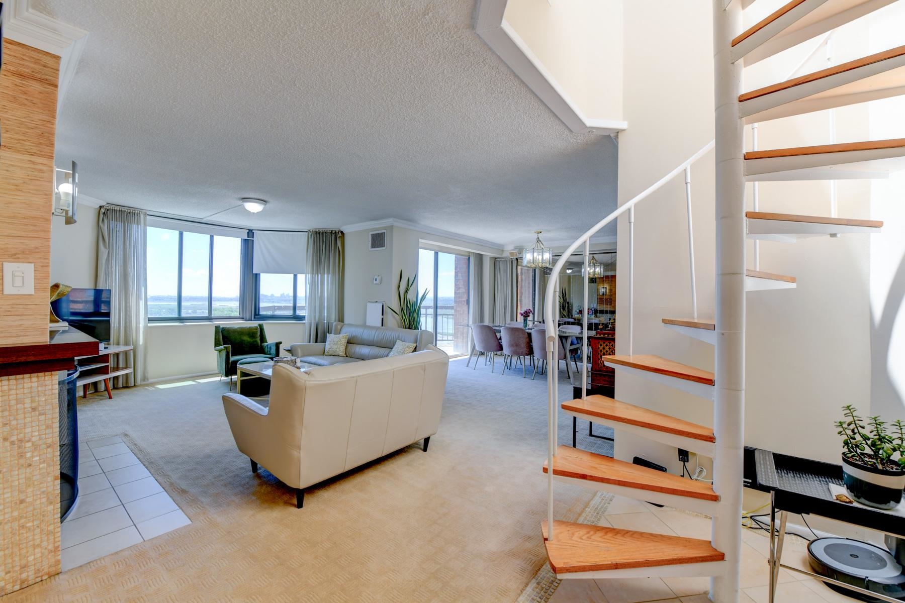 1528 HARMON COVE TOWER 1528 Property Photo 1