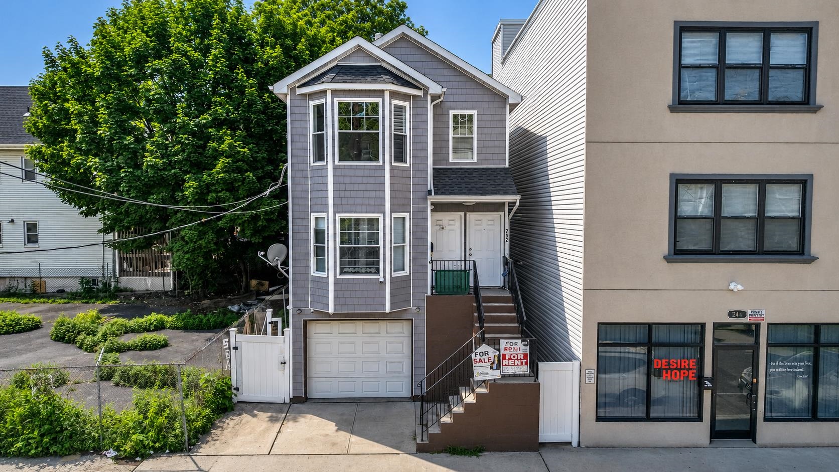 242 Graham Ave Property Photo 1