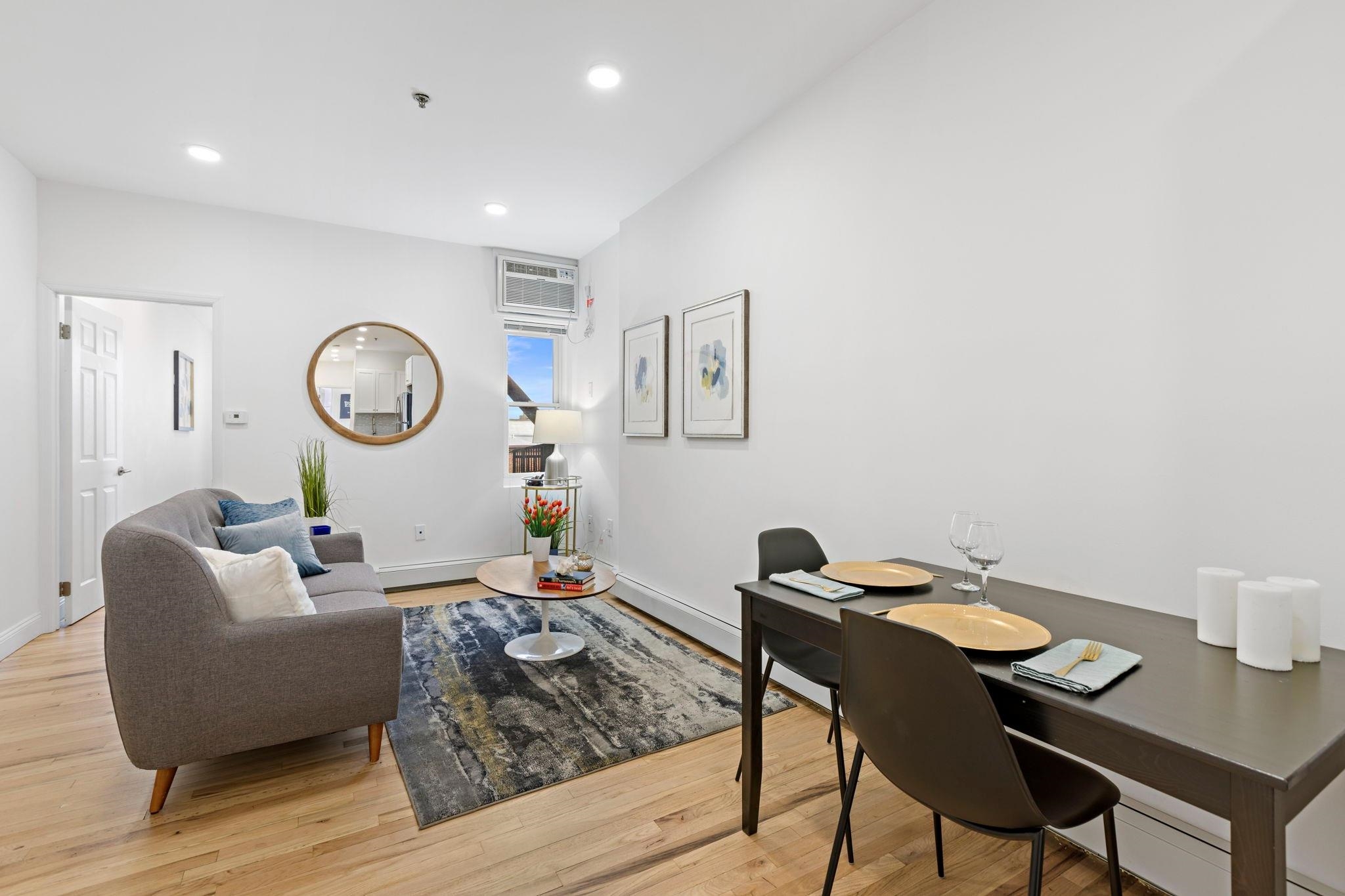 110 WASHINGTON ST 4N (#6) Property Photo 1