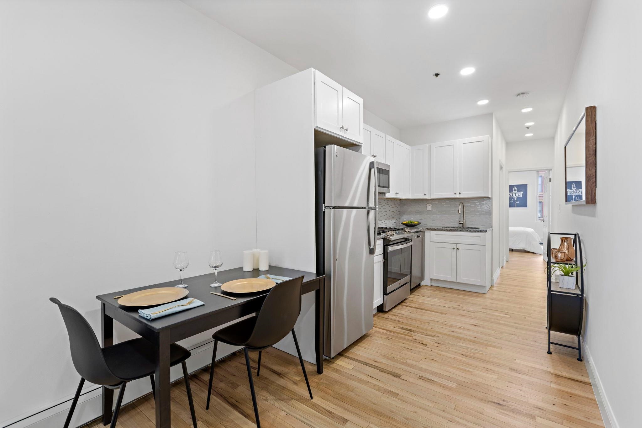 110 Washington St 4n (#6) Property Photo 6