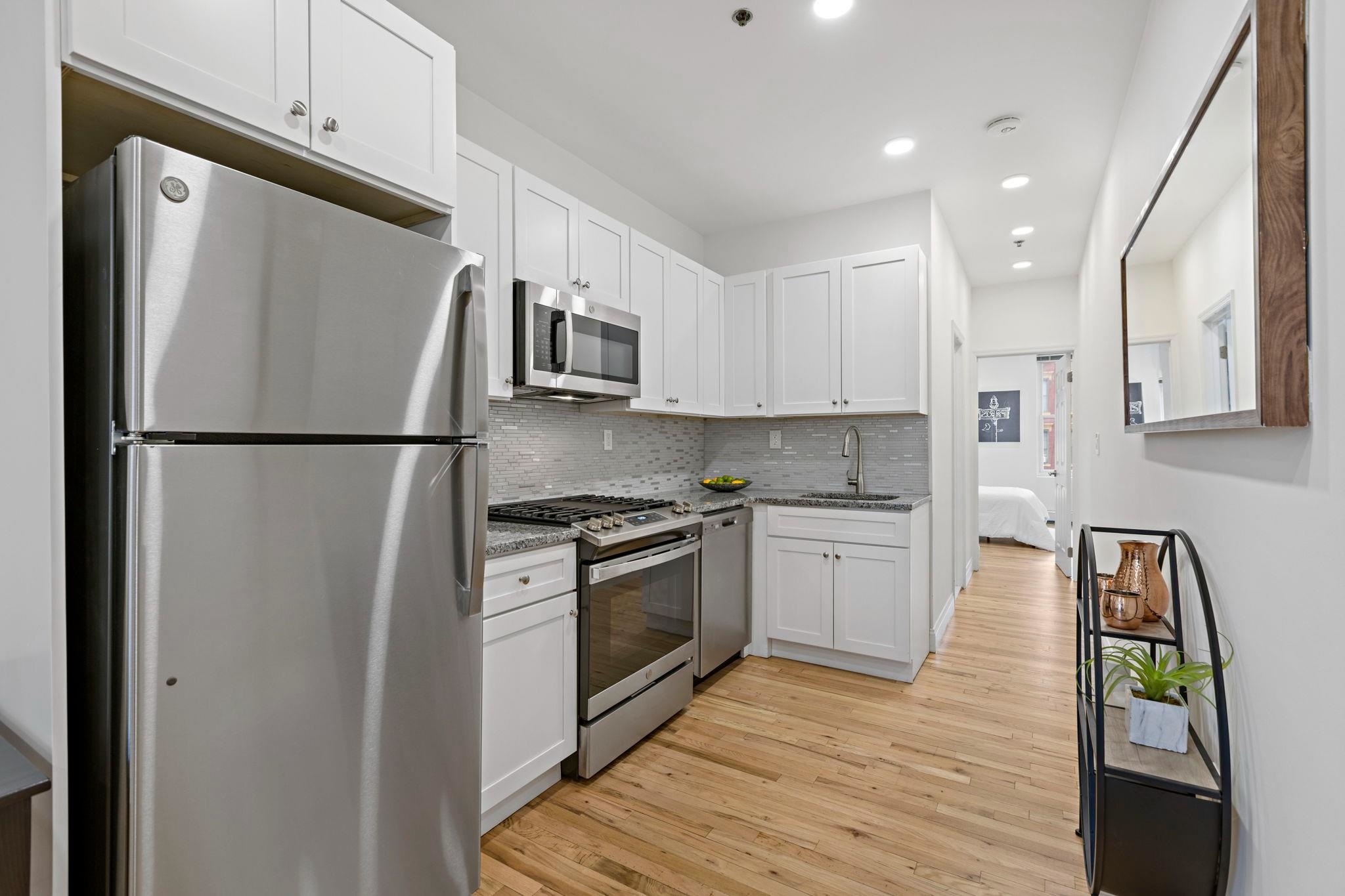110 Washington St 4n (#6) Property Photo 7