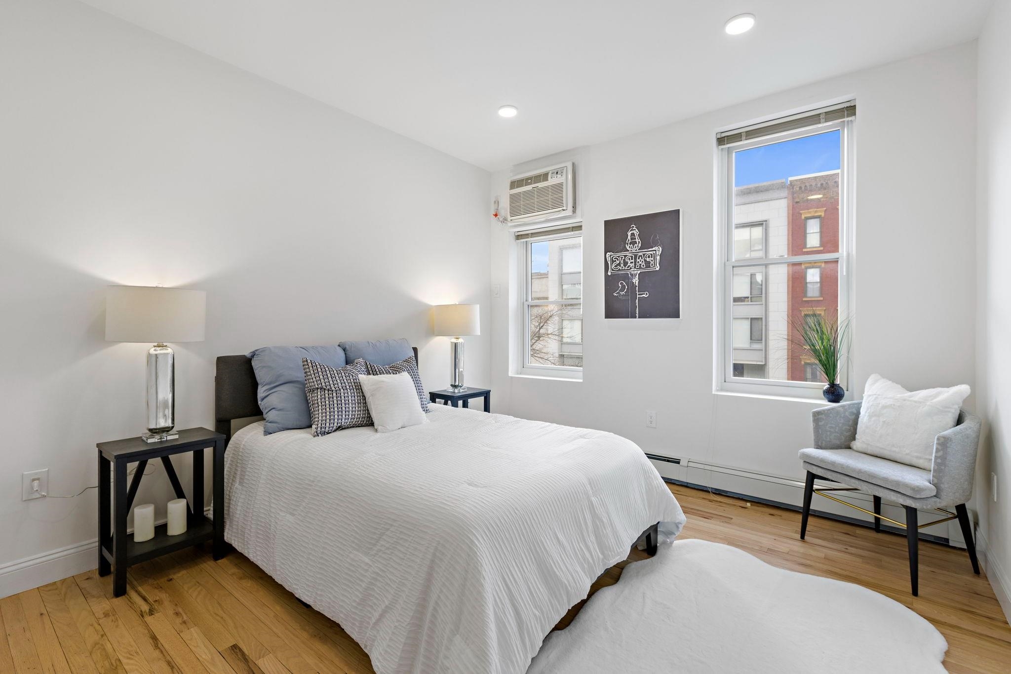 110 Washington St 4n (#6) Property Photo 10