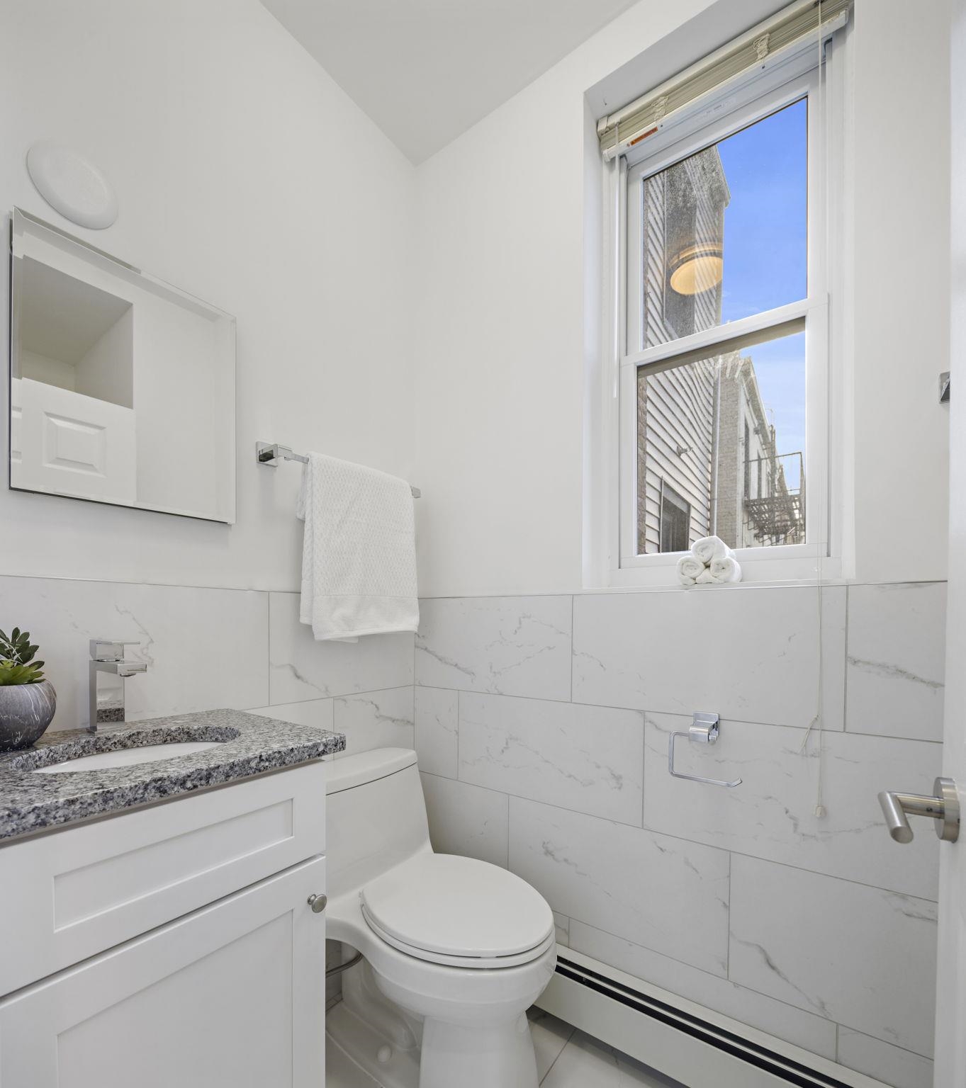 110 Washington St 4n (#6) Property Photo 15