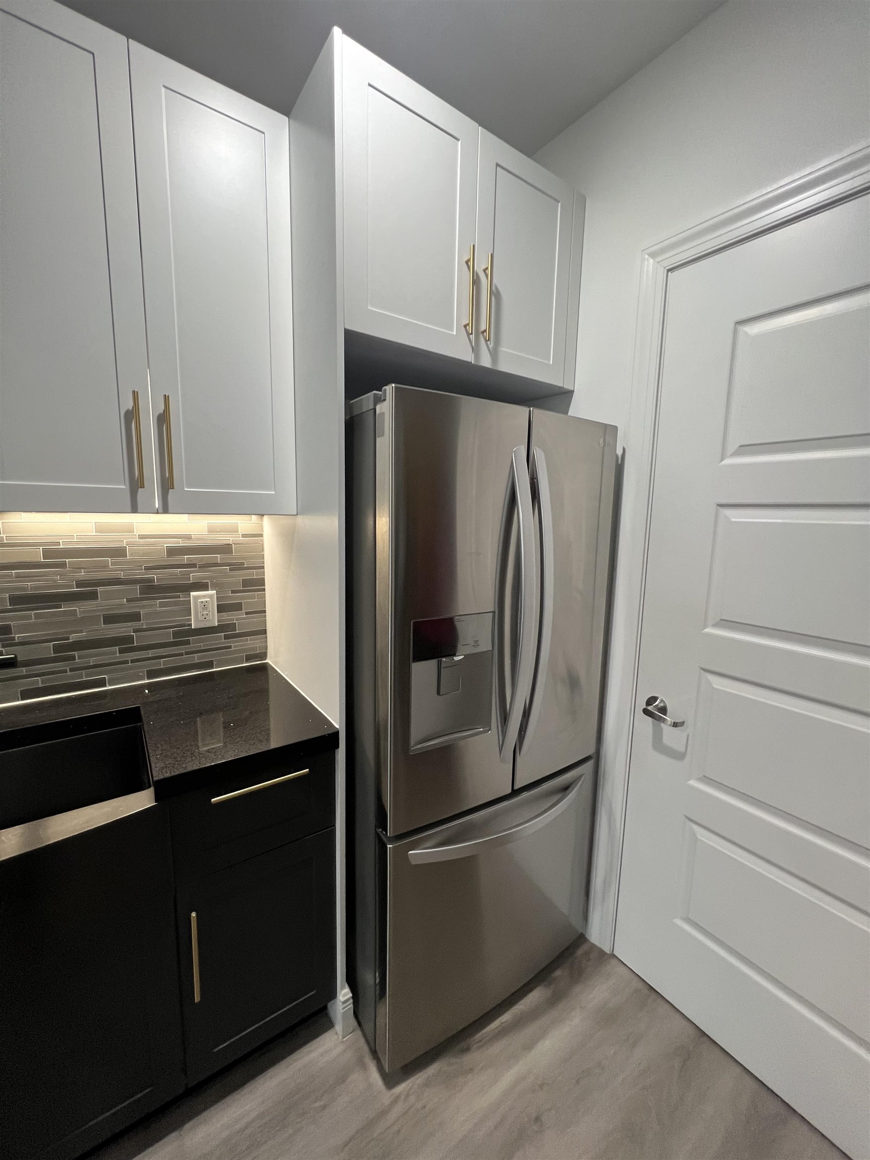 211 Baldwin Ave 207 Property Photo 4