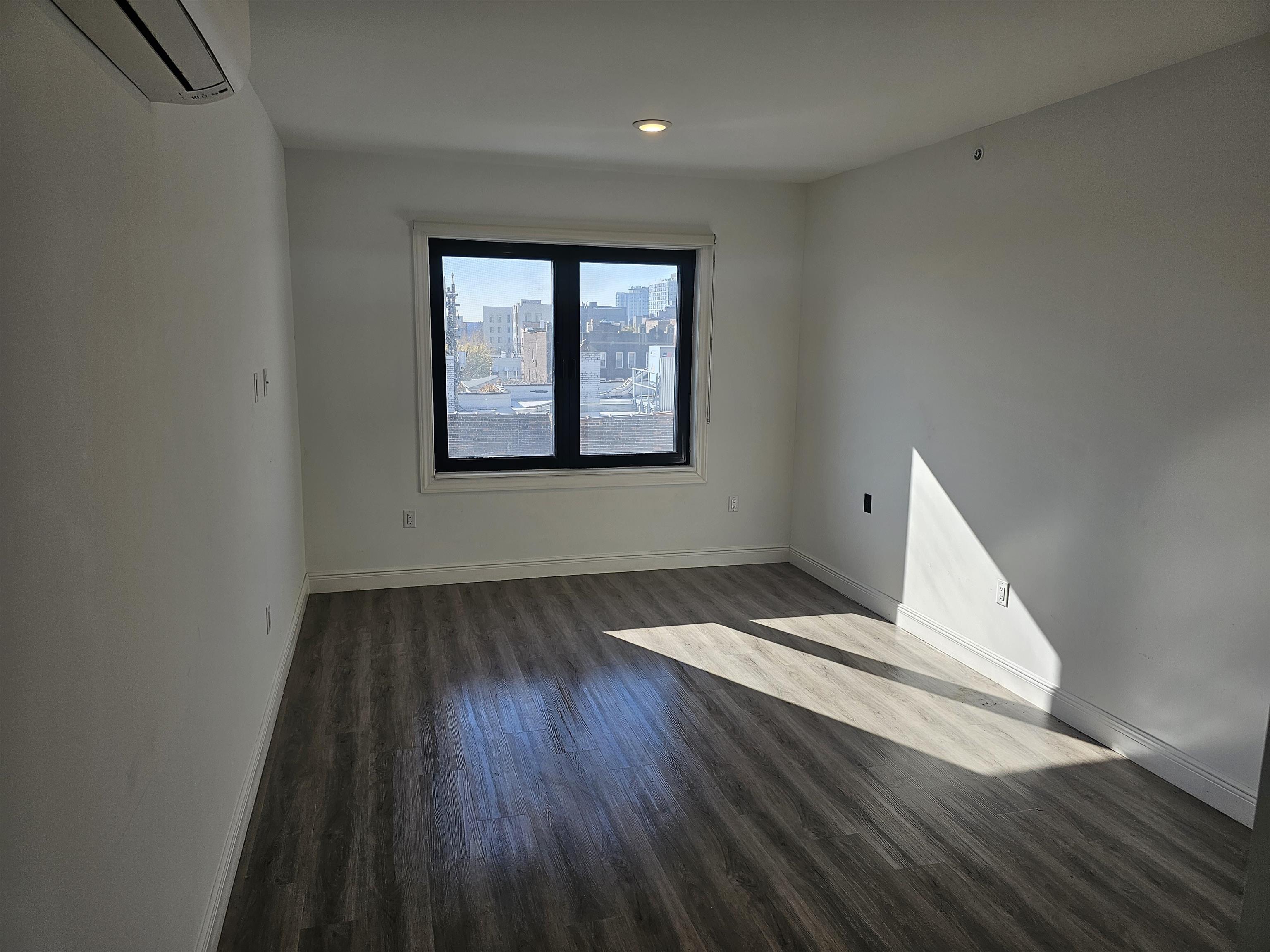 211 Baldwin Ave 207 Property Photo 22