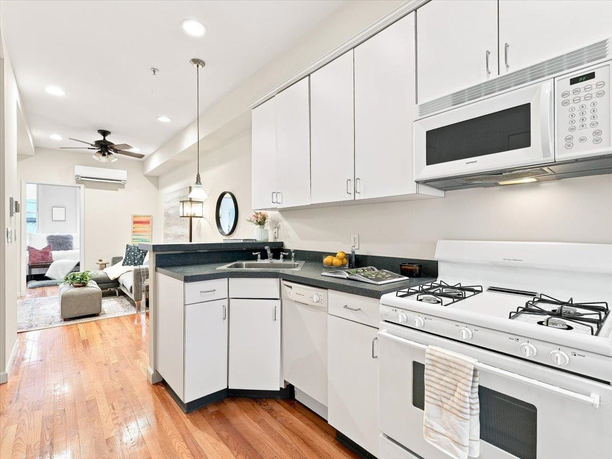 358 3rd St 3l Property Photo 5